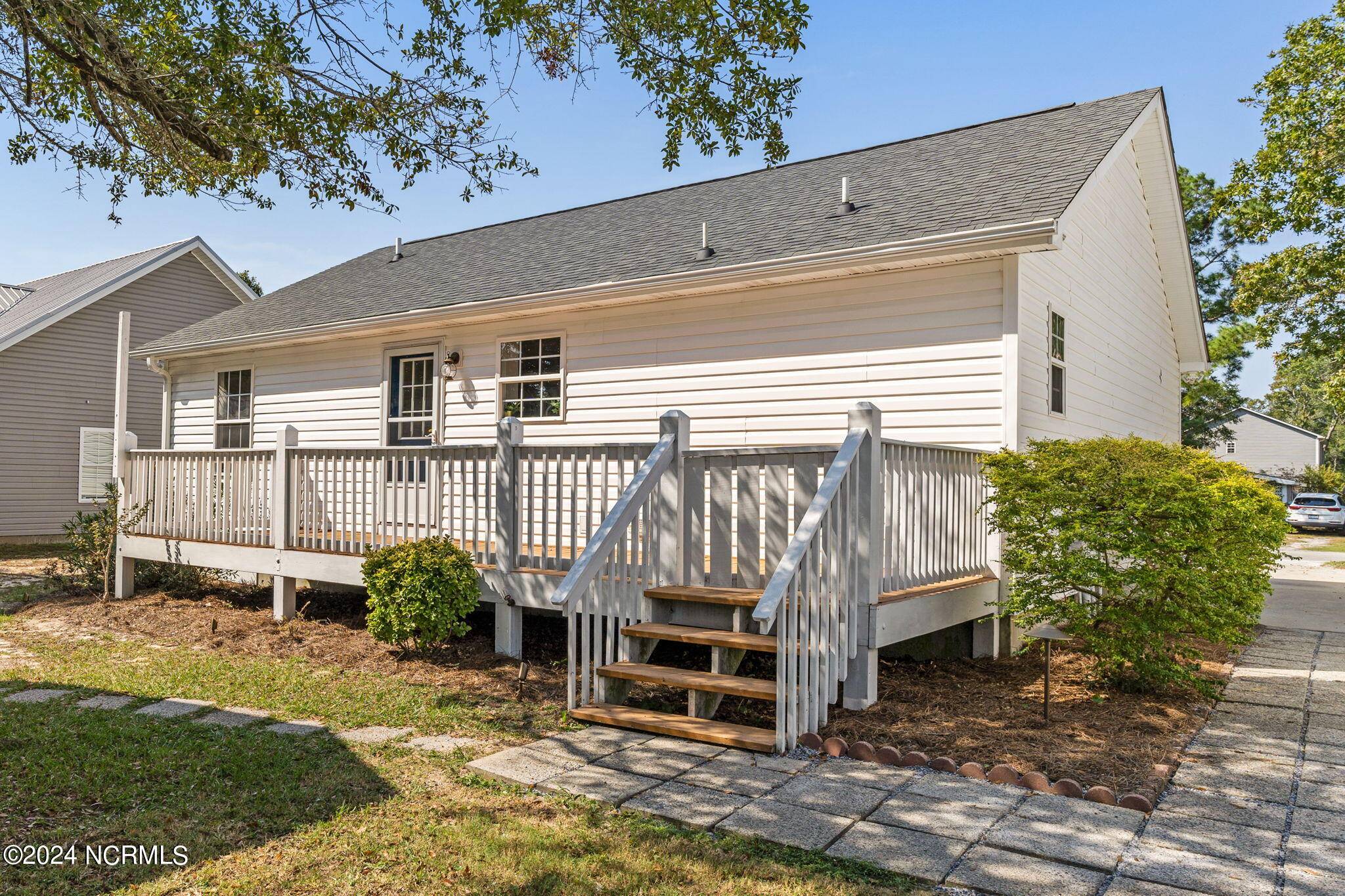 Oak Island, NC 28465,160 NE 5th ST