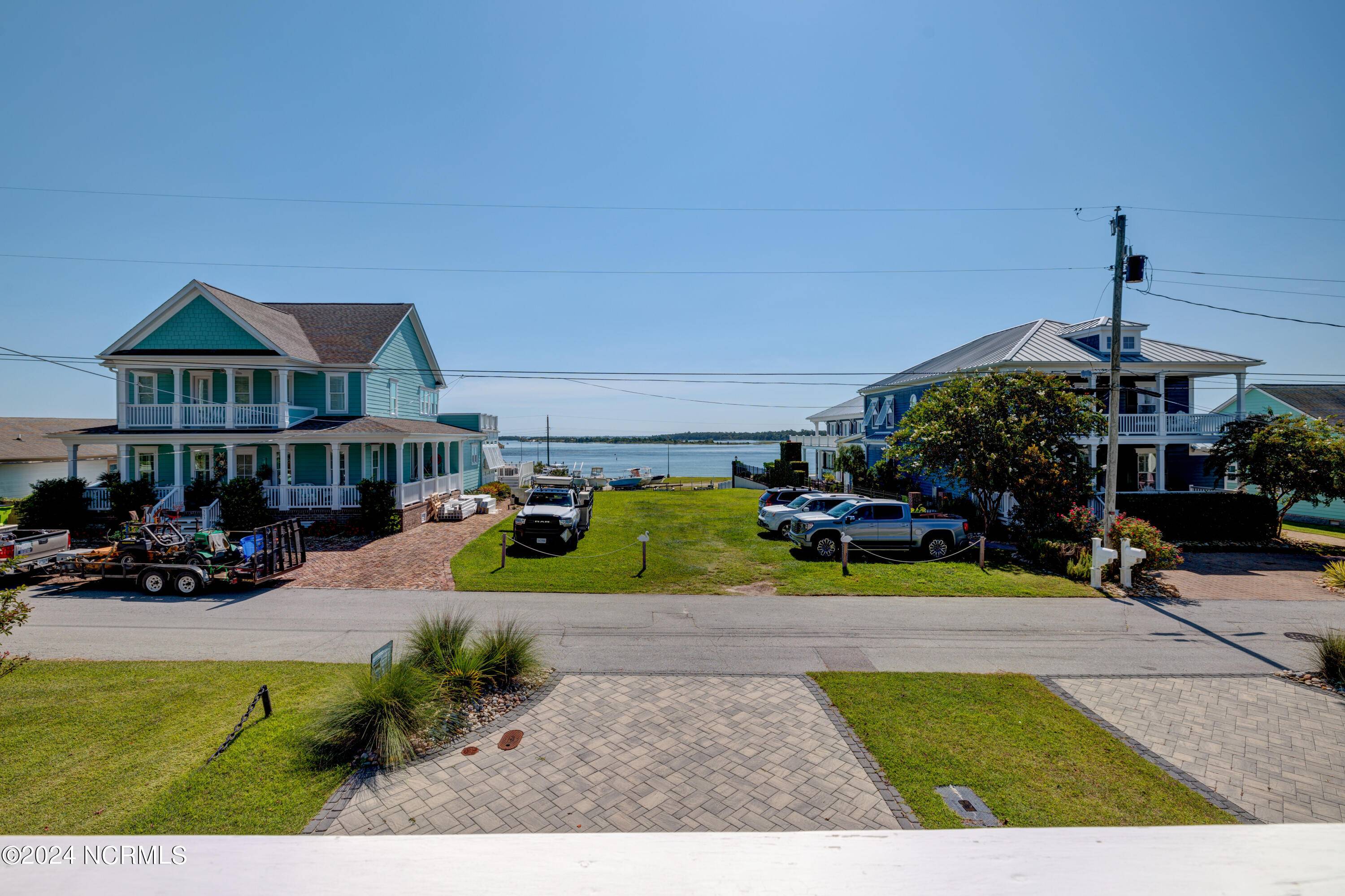 Swansboro, NC 28584,306 S Elm ST #1-4