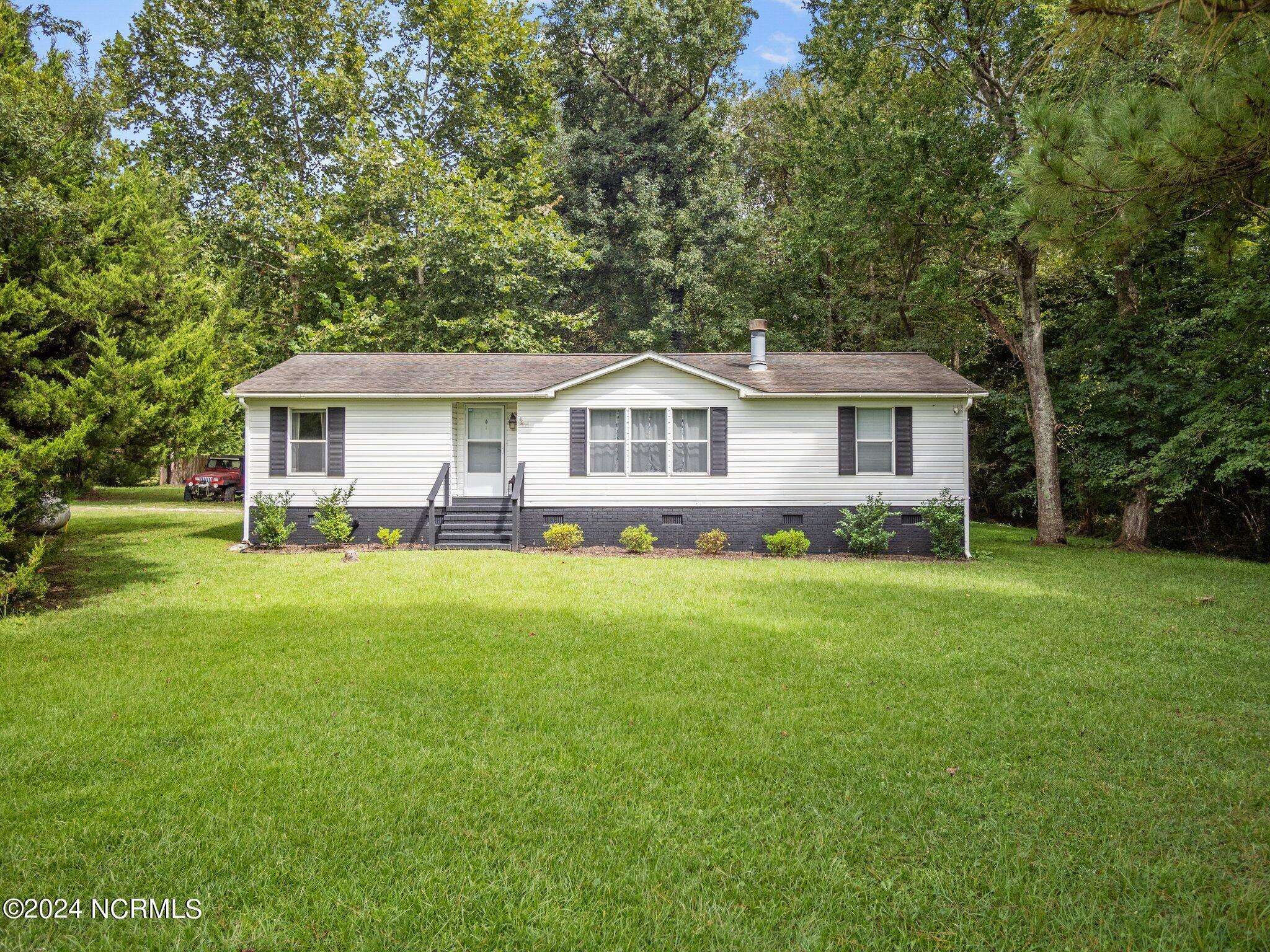 Hubert, NC 28539,168 Mccausley RD