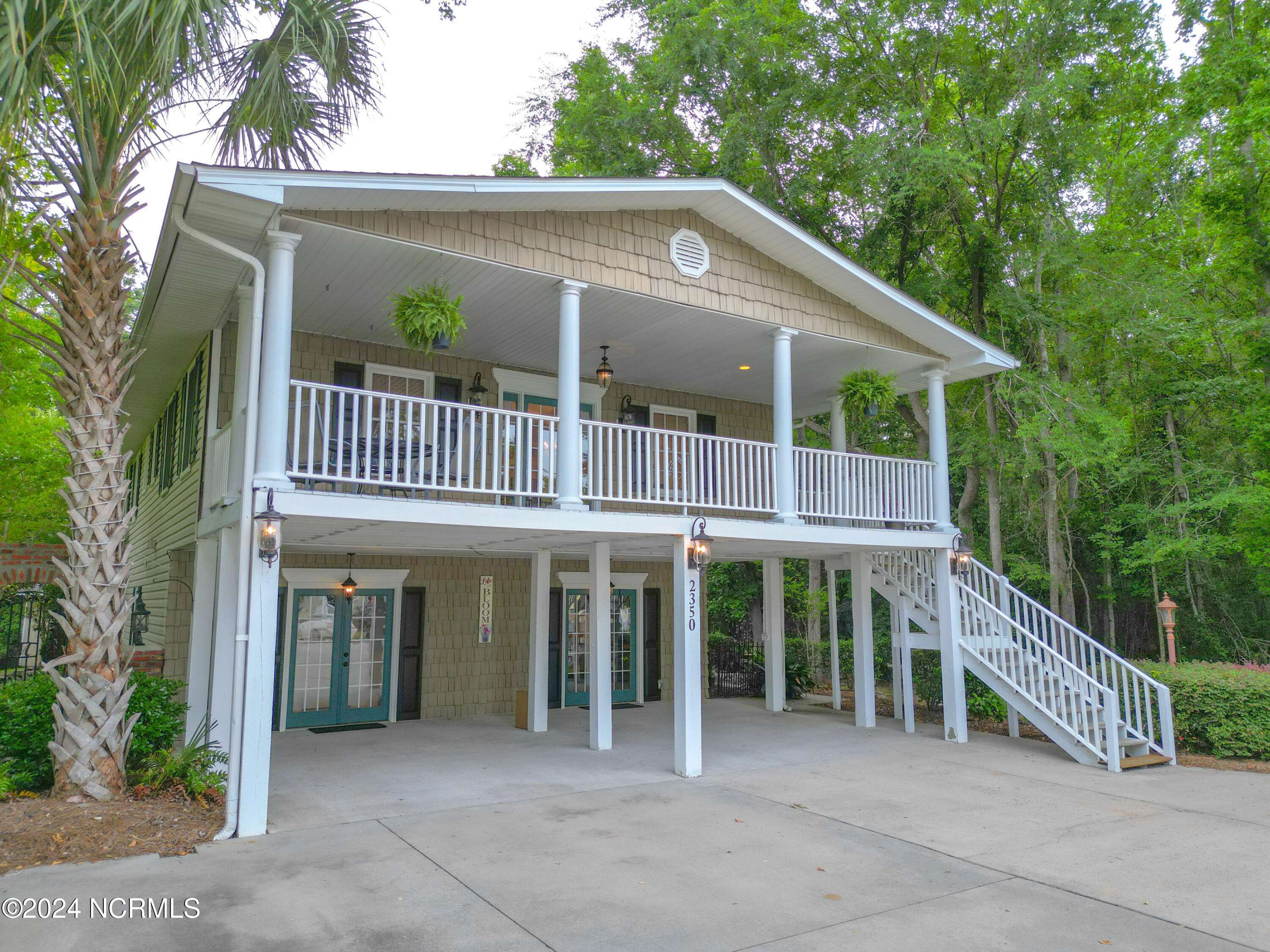 Lake Waccamaw, NC 28450,2350 Waccamaw Shores RD