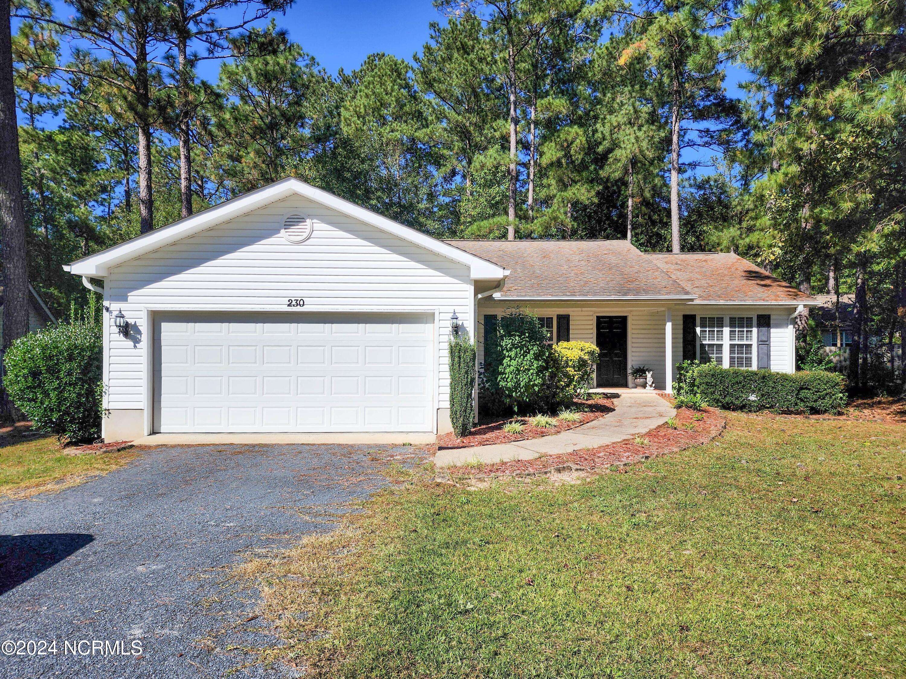 Pinehurst, NC 28374,230 Sandhills CIR