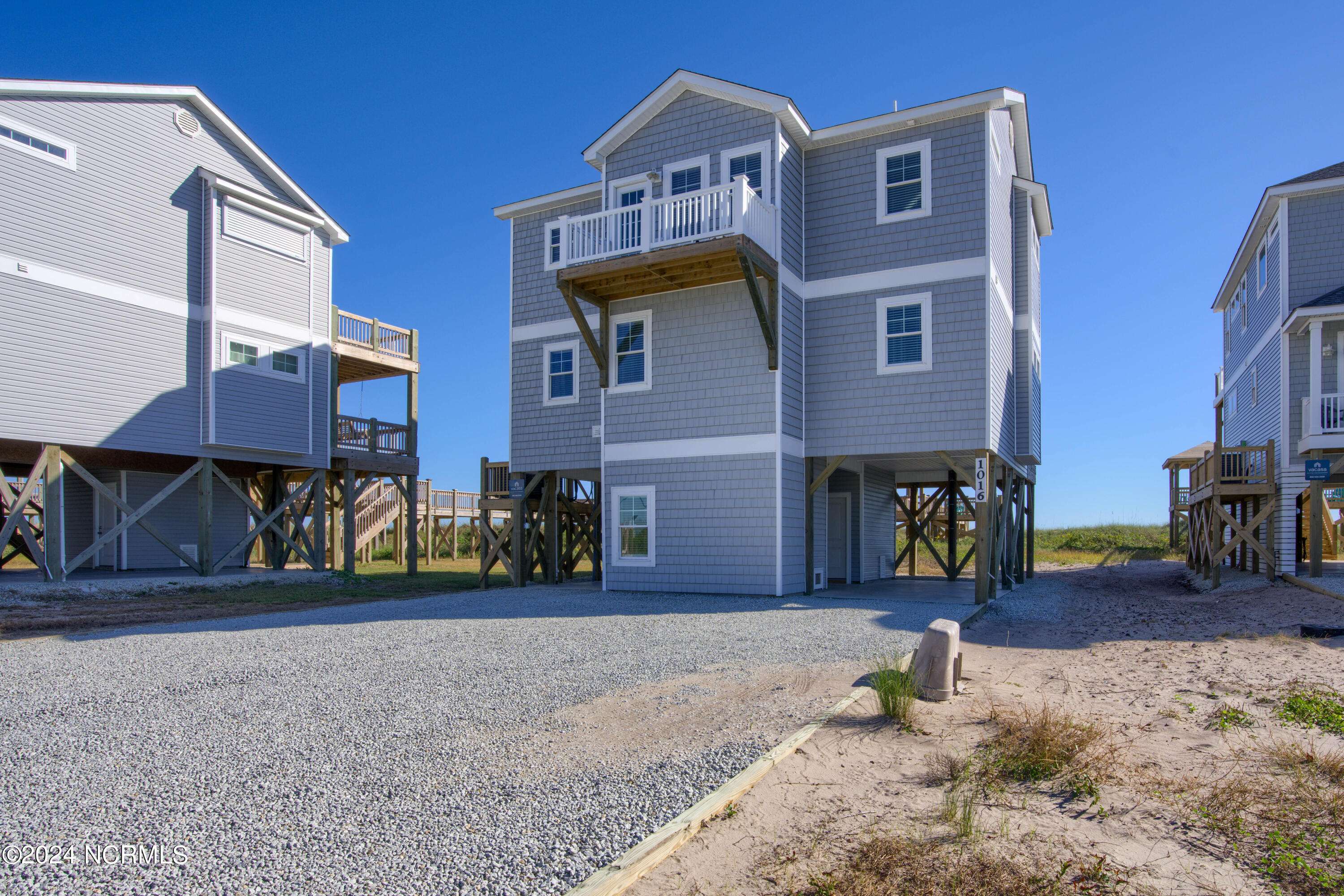 North Topsail Beach, NC 28460,1016 New River Inlet RD