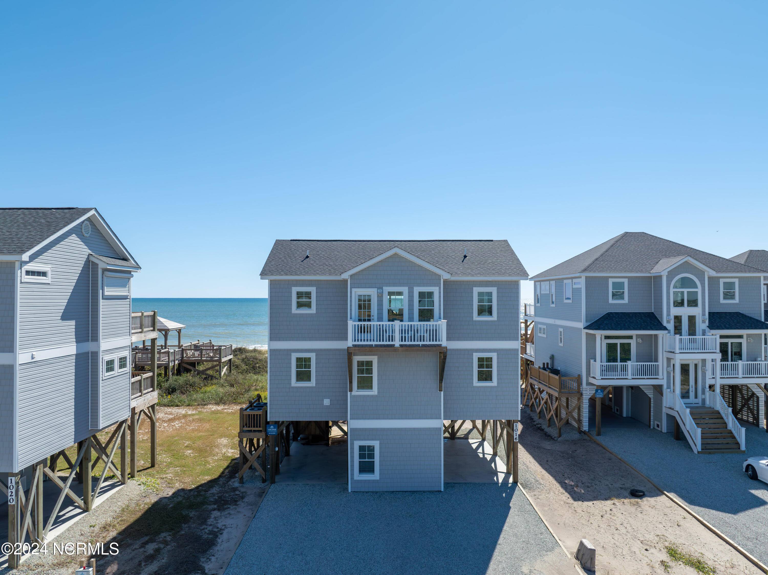 North Topsail Beach, NC 28460,1016 New River Inlet RD