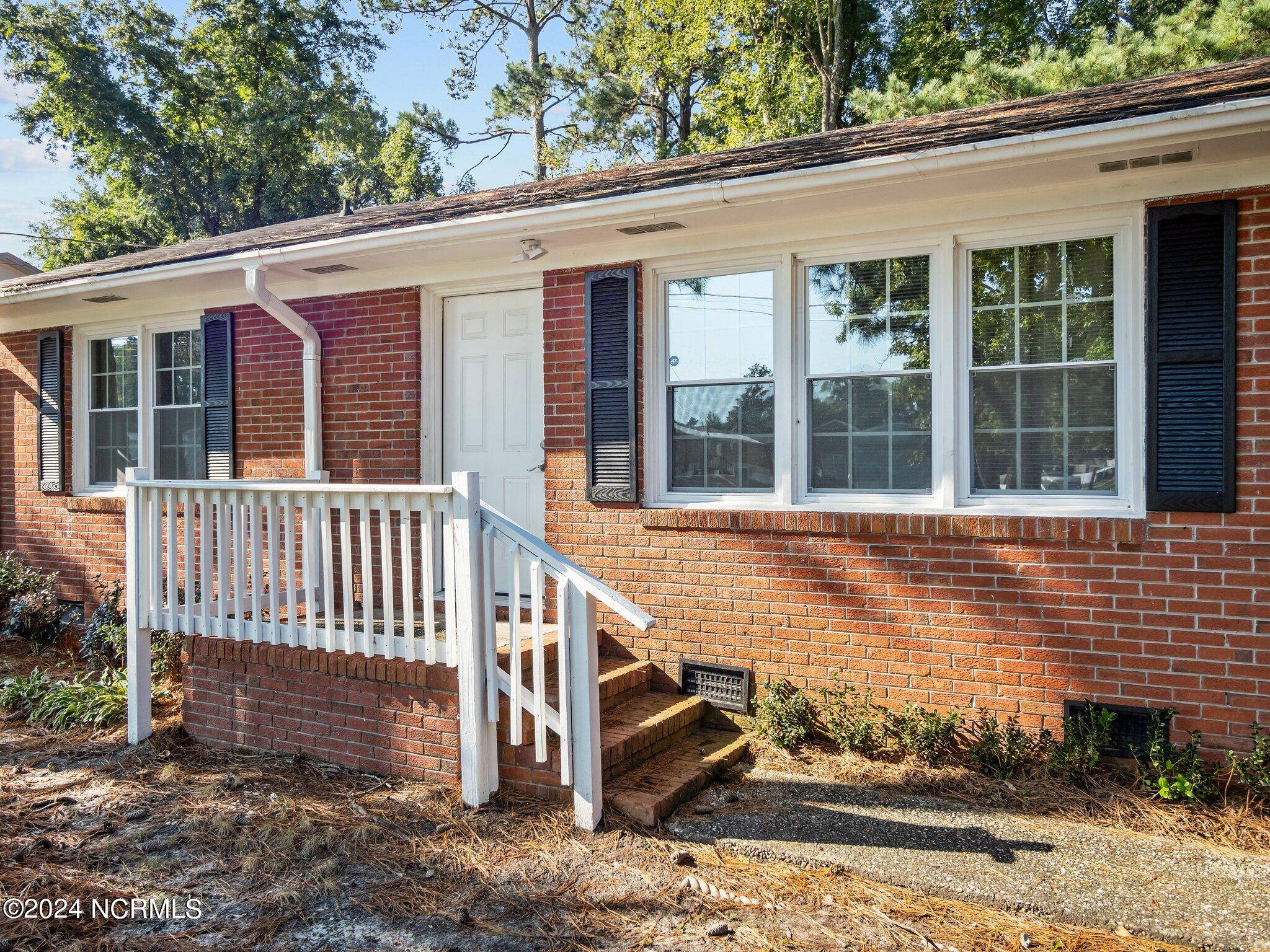 Jacksonville, NC 28540,137 Zack CIR