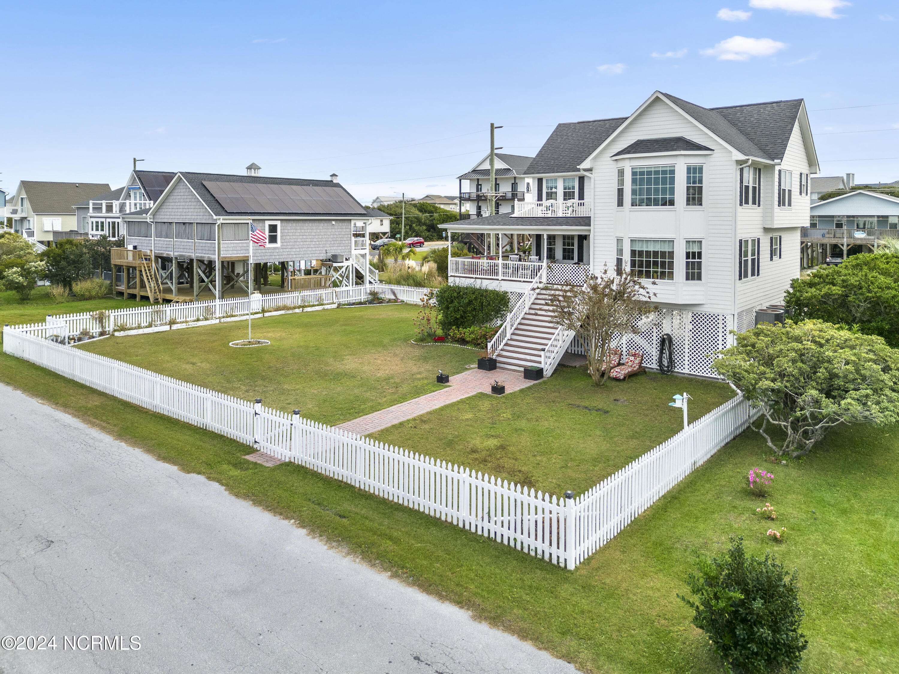 Surf City, NC 28445,1103 S Topsail DR