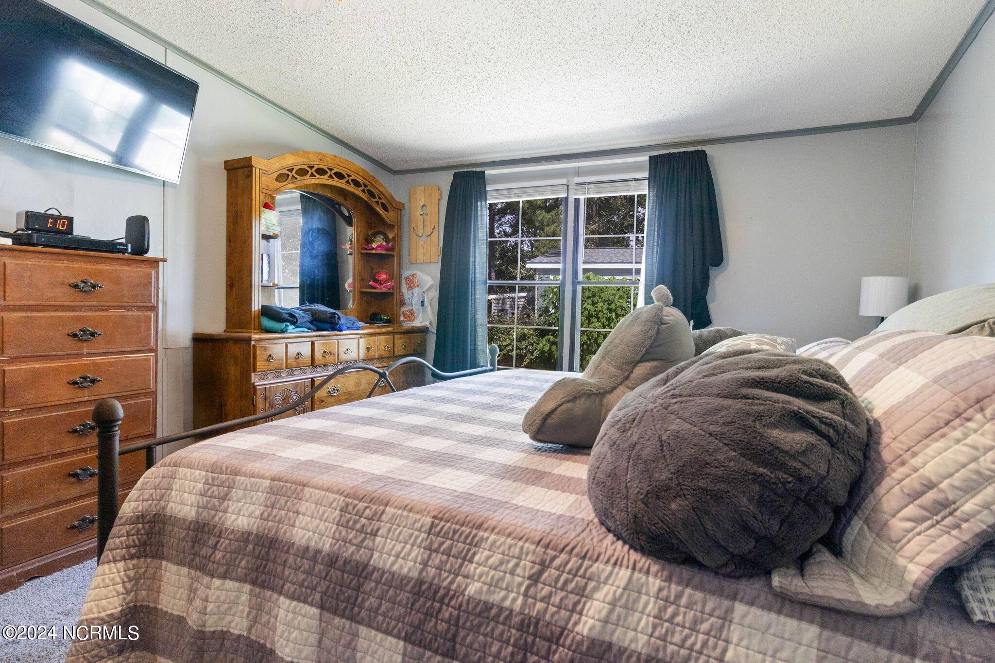 Hampstead, NC 28443,105 Plank CT