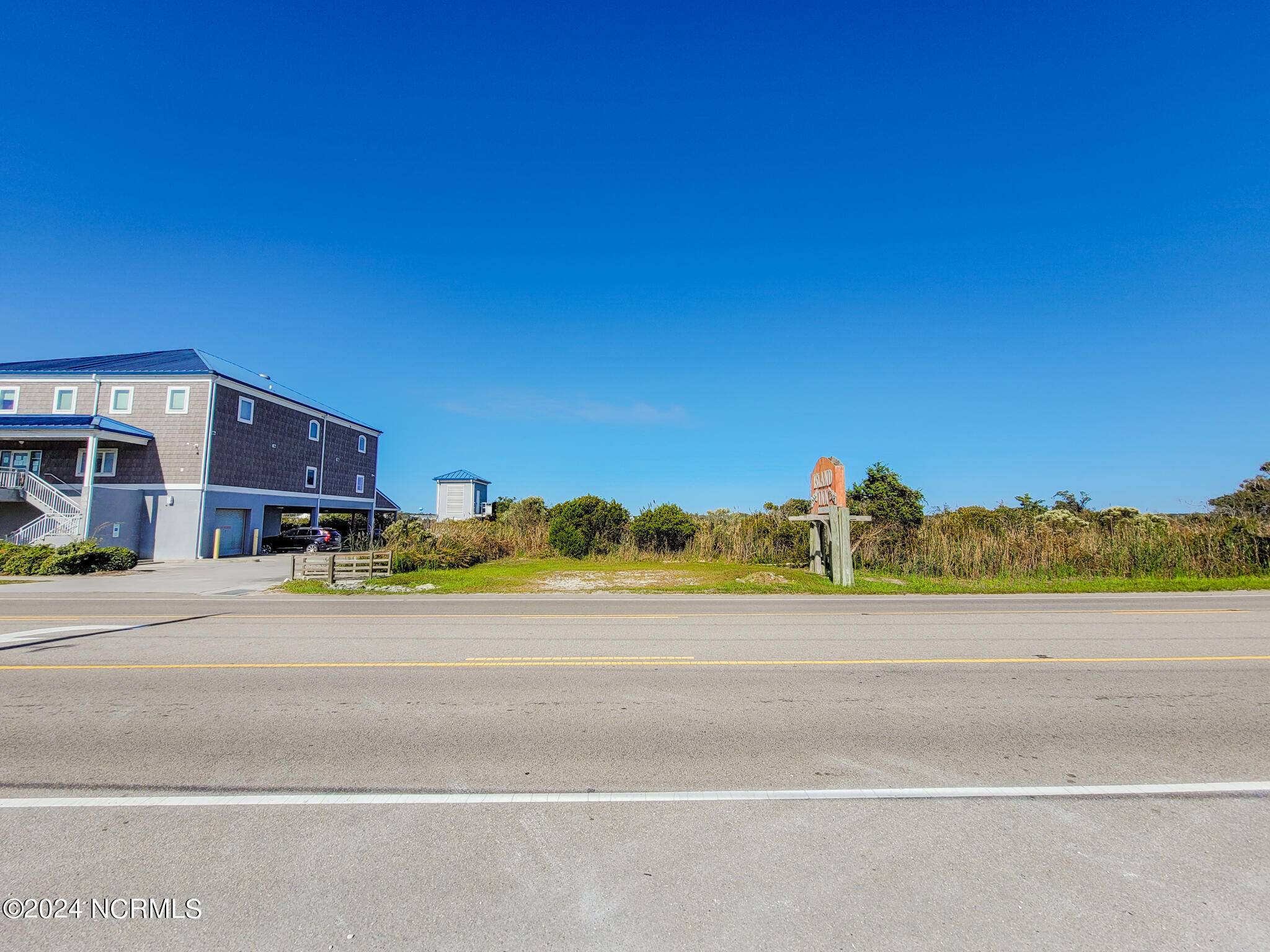 Surf City, NC 28445,309 N New River DR