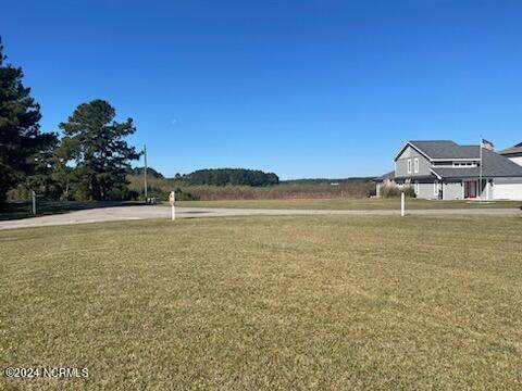 Vass, NC 28394,725 Dayflower CT