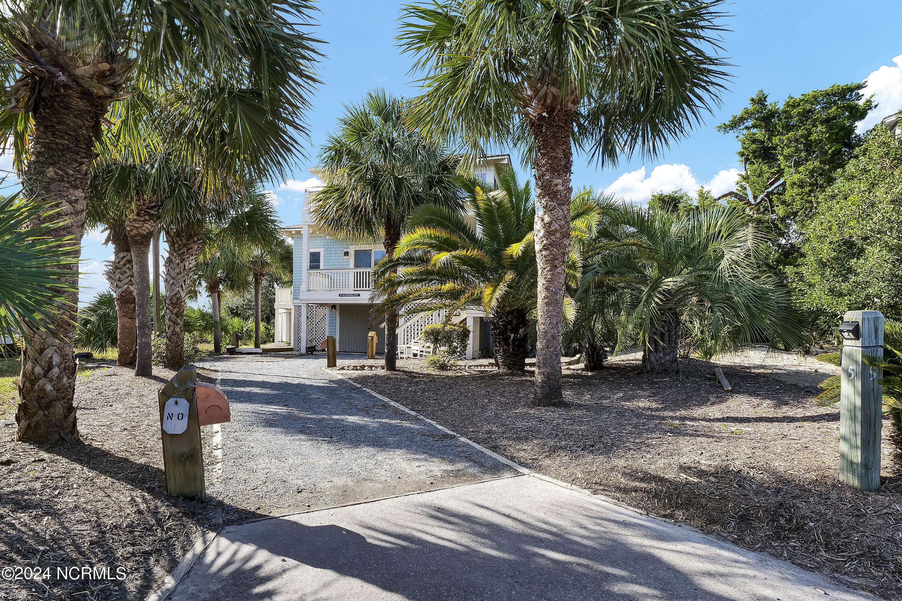 Bald Head Island, NC 28461,5 Spikerush CT