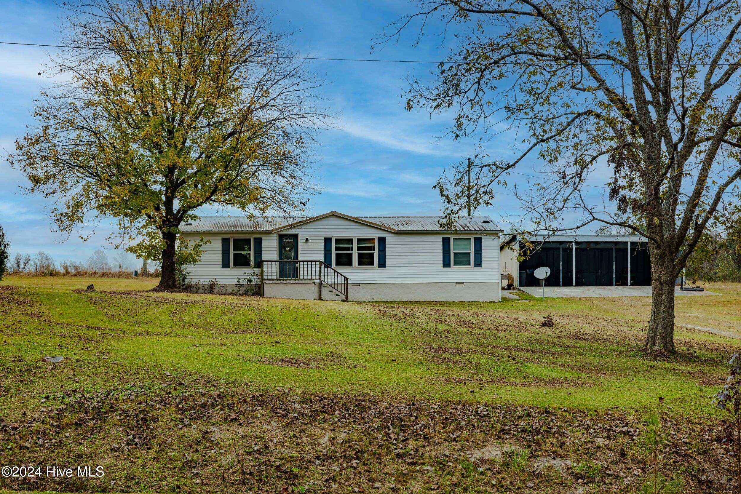 Richlands, NC 28574,1236 Gregory Fork RD