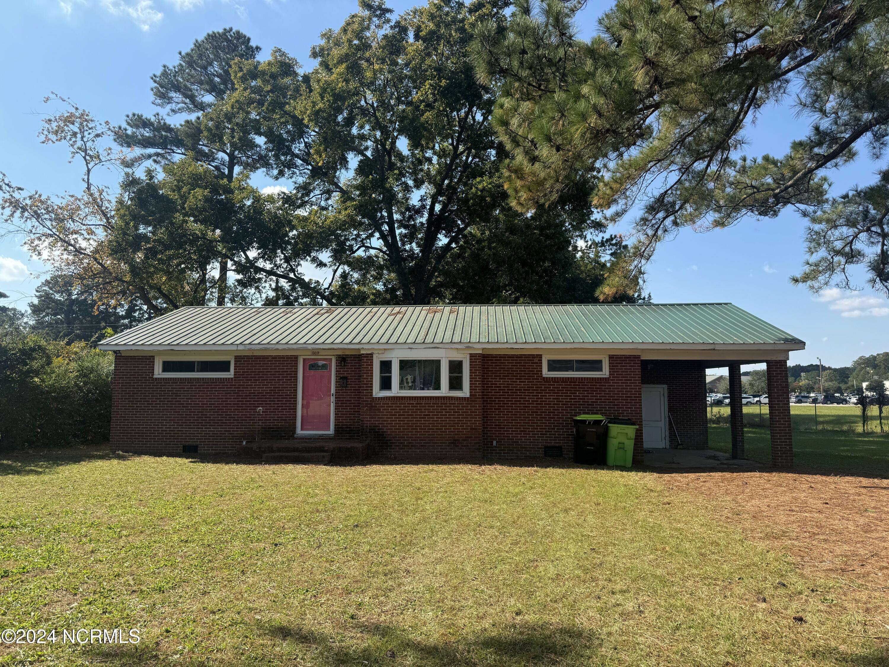 Ahoskie, NC 27910,1009 N Curtis ST