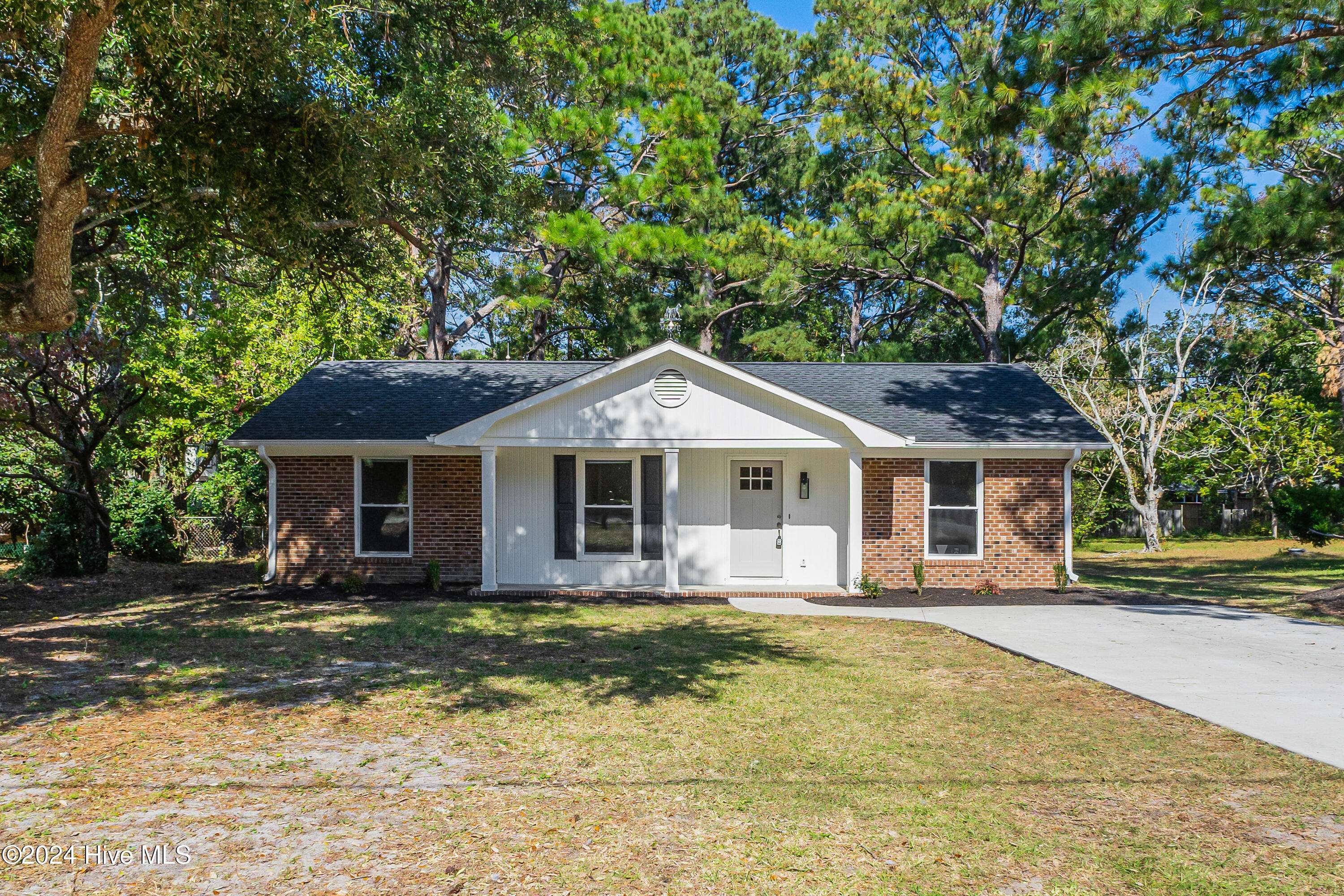 Southport, NC 28461,228 E 11th ST