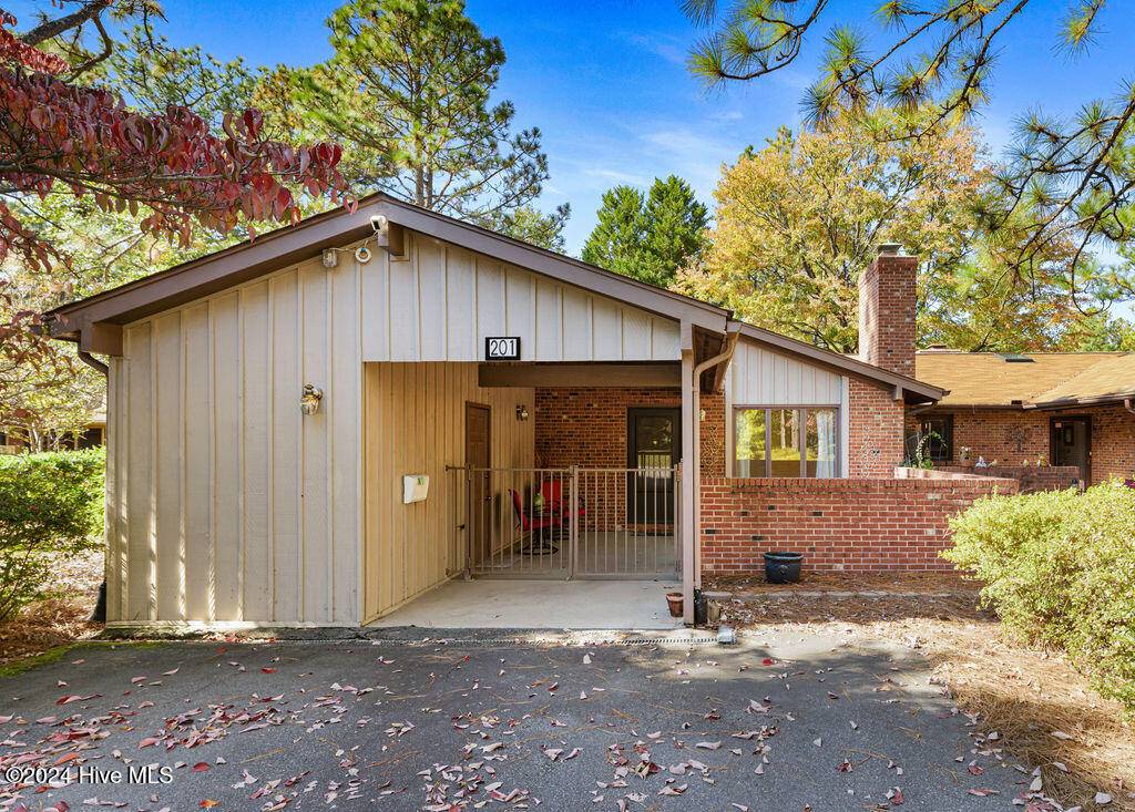 Southern Pines, NC 28387,201 Bentwood