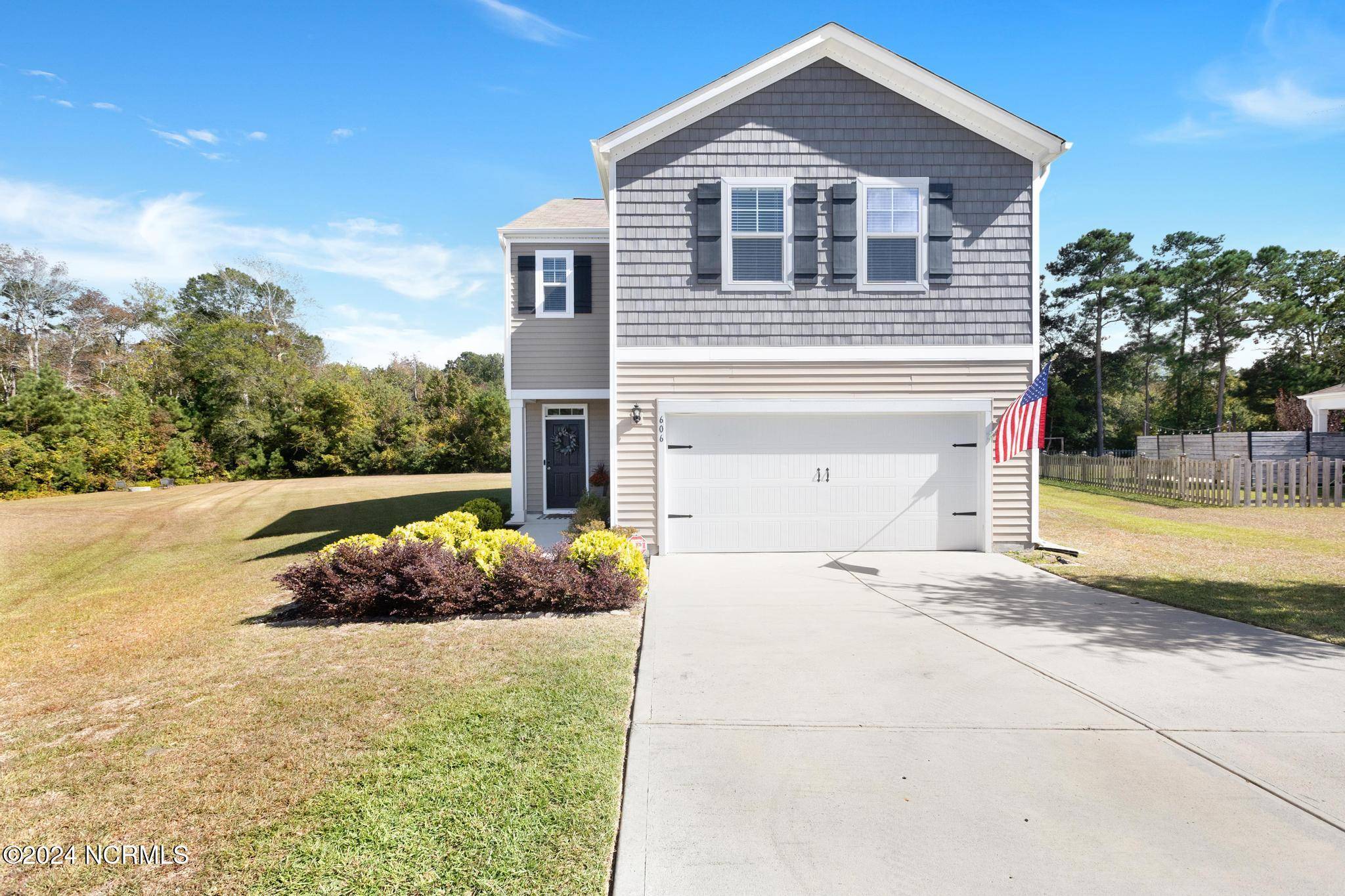 Holly Ridge, NC 28445,606 Saltree CIR