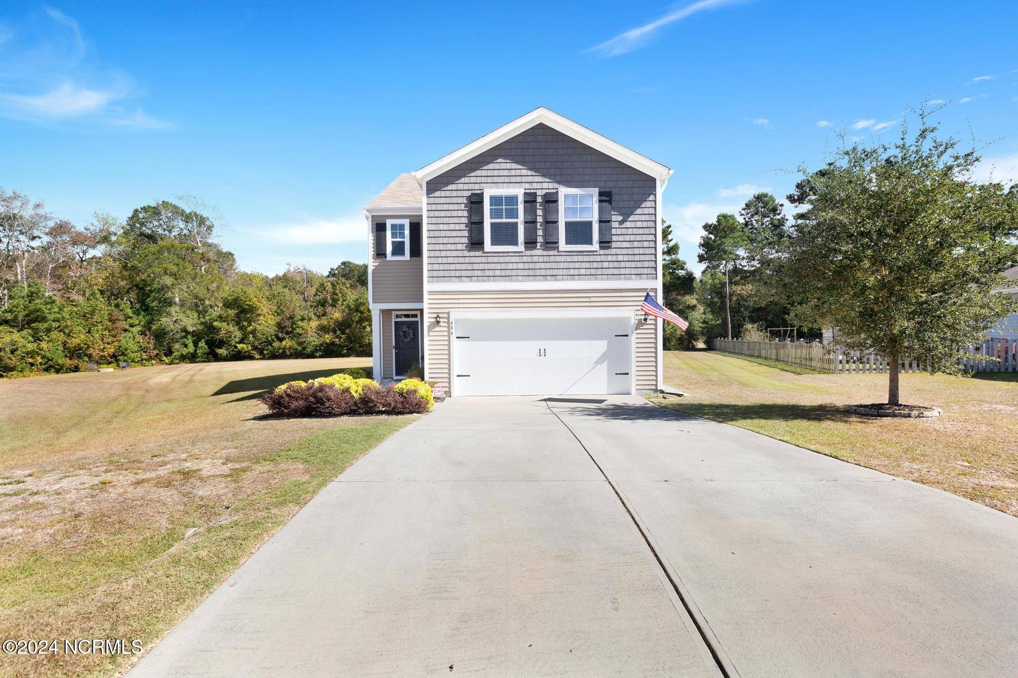 Holly Ridge, NC 28445,606 Saltree CIR