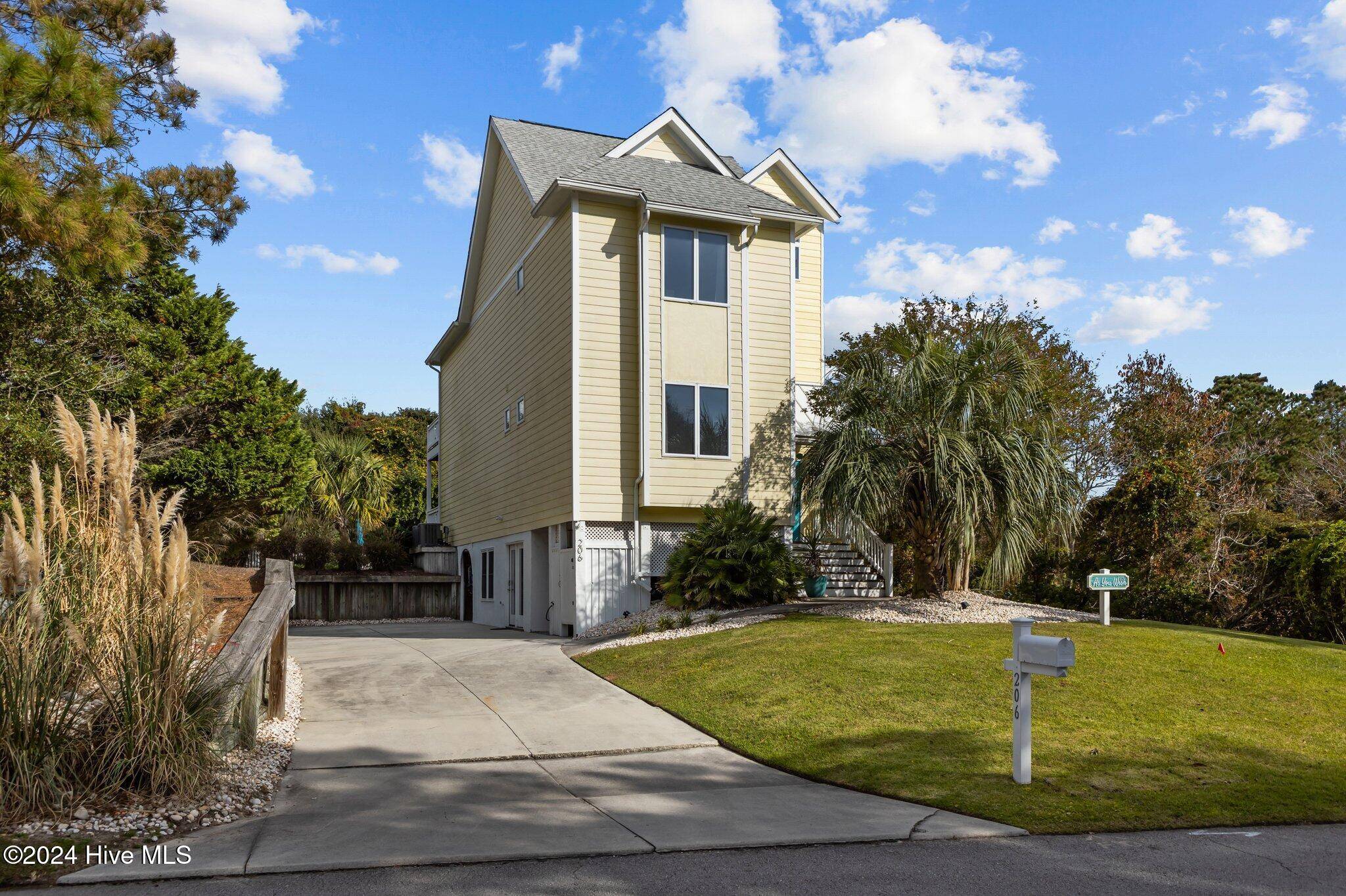 Emerald Isle, NC 28594,206 Shipwreck LN
