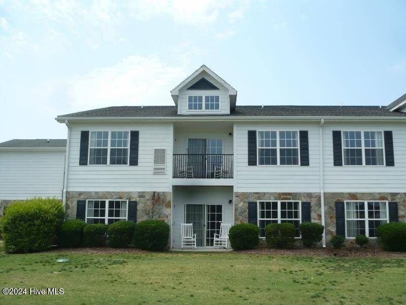 Carthage, NC 28327,510 Little River Farm BLVD #B204