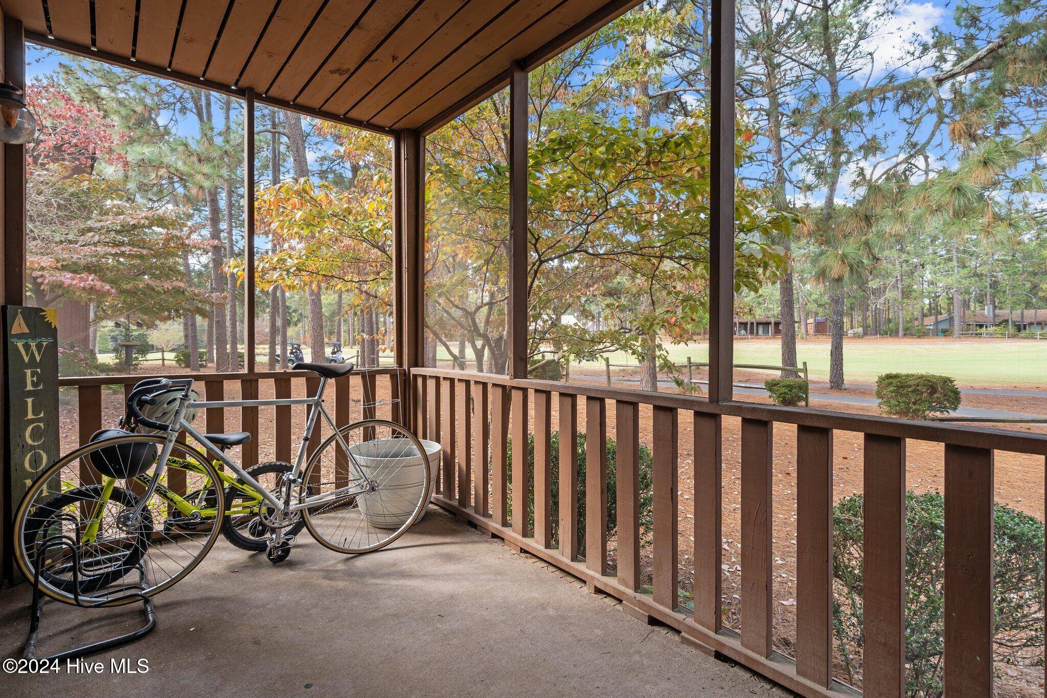 Southern Pines, NC 28387,301 Fairway CT