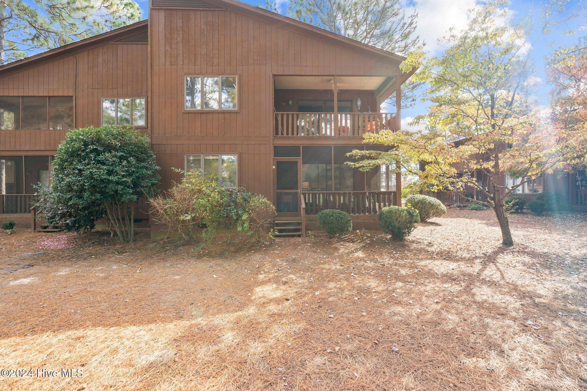 Southern Pines, NC 28387,301 Fairway CT