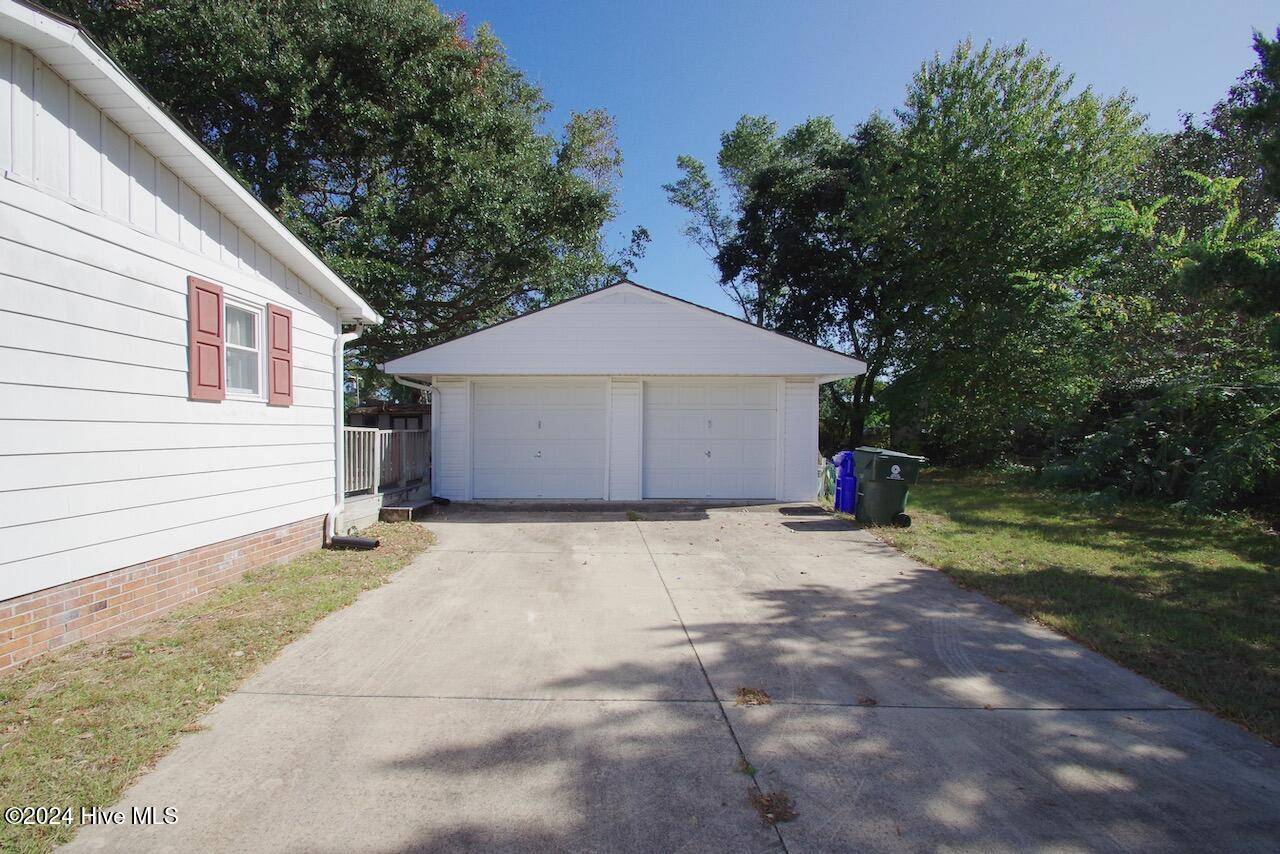 Cape Carteret, NC 28584,217 Bogue Sound DR