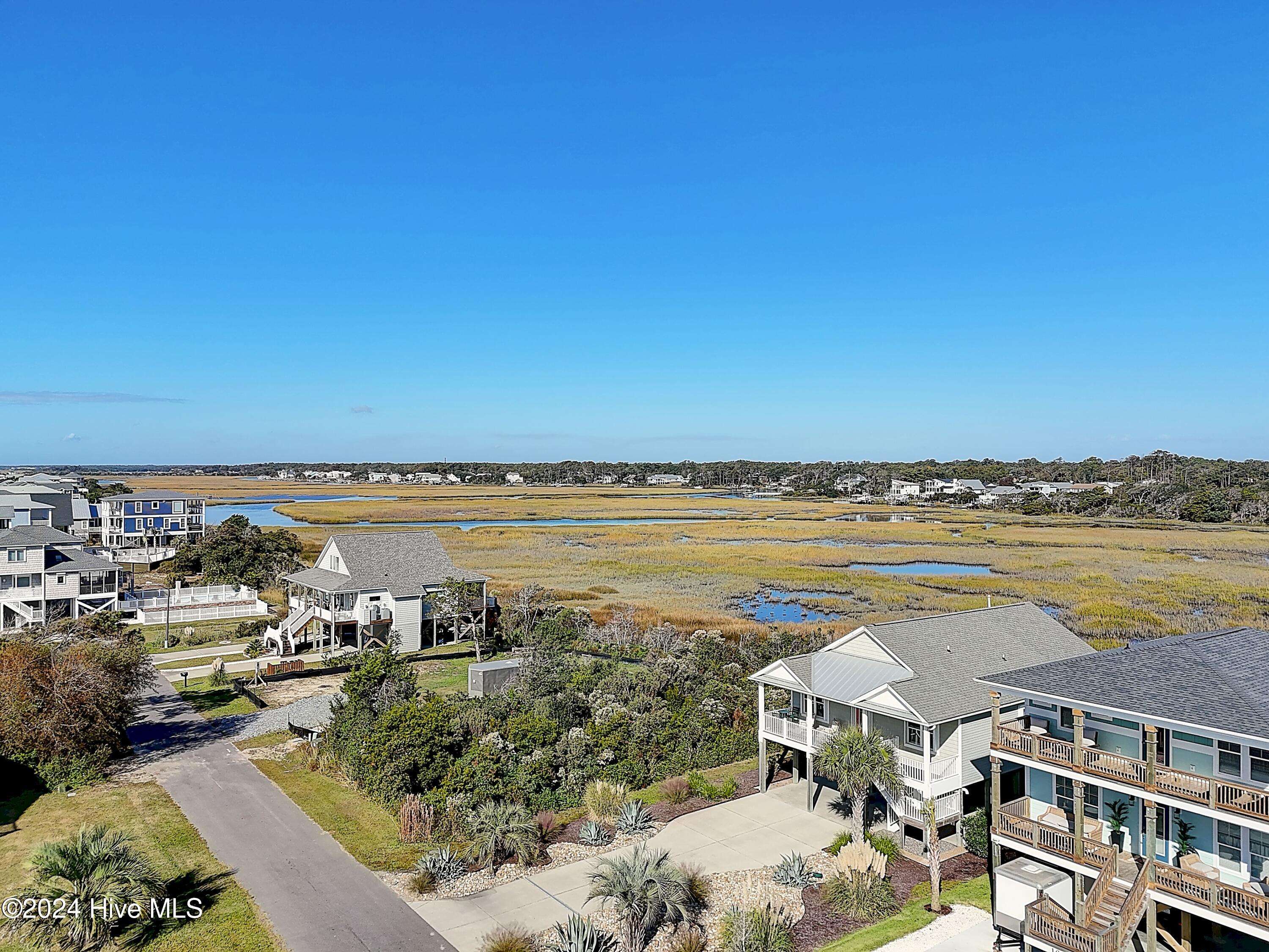 Oak Island, NC 28465,1020 W Pelican DR