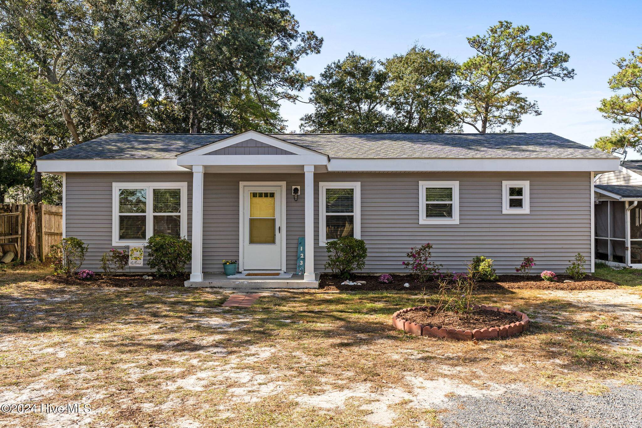 Oak Island, NC 28465,123 NE 38th ST