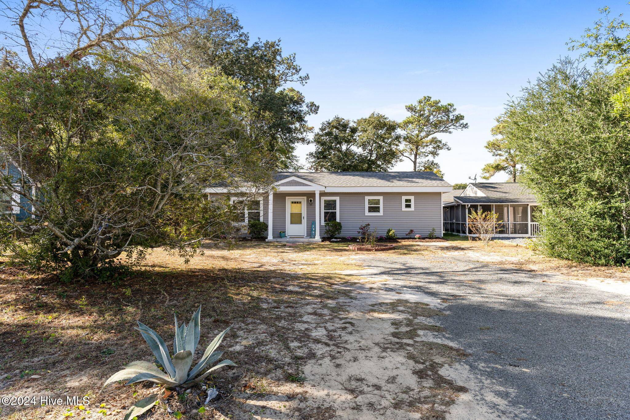 Oak Island, NC 28465,123 NE 38th ST