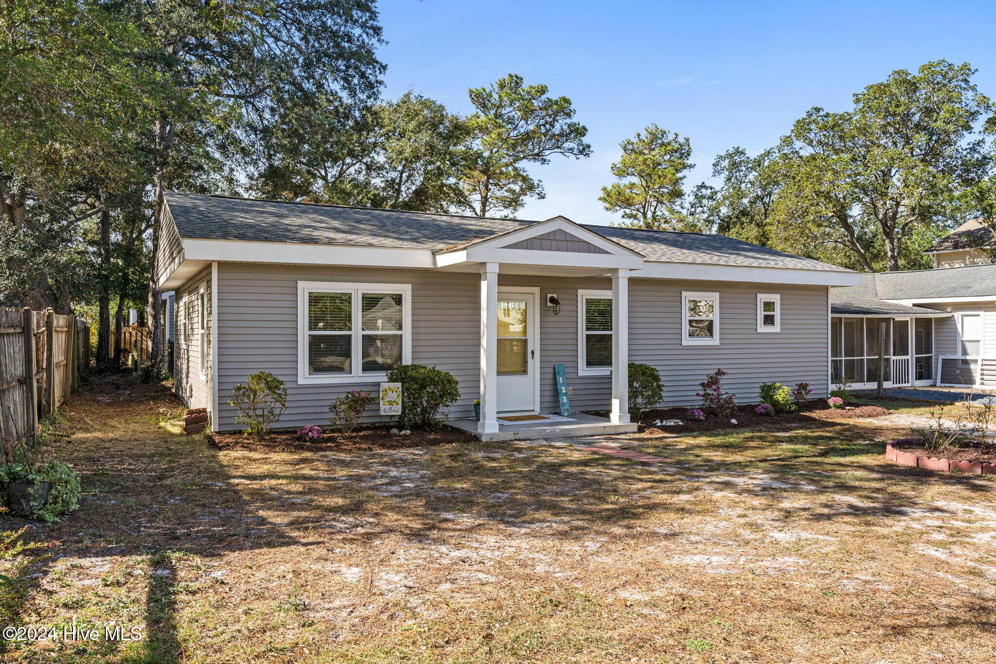 Oak Island, NC 28465,123 NE 38th ST