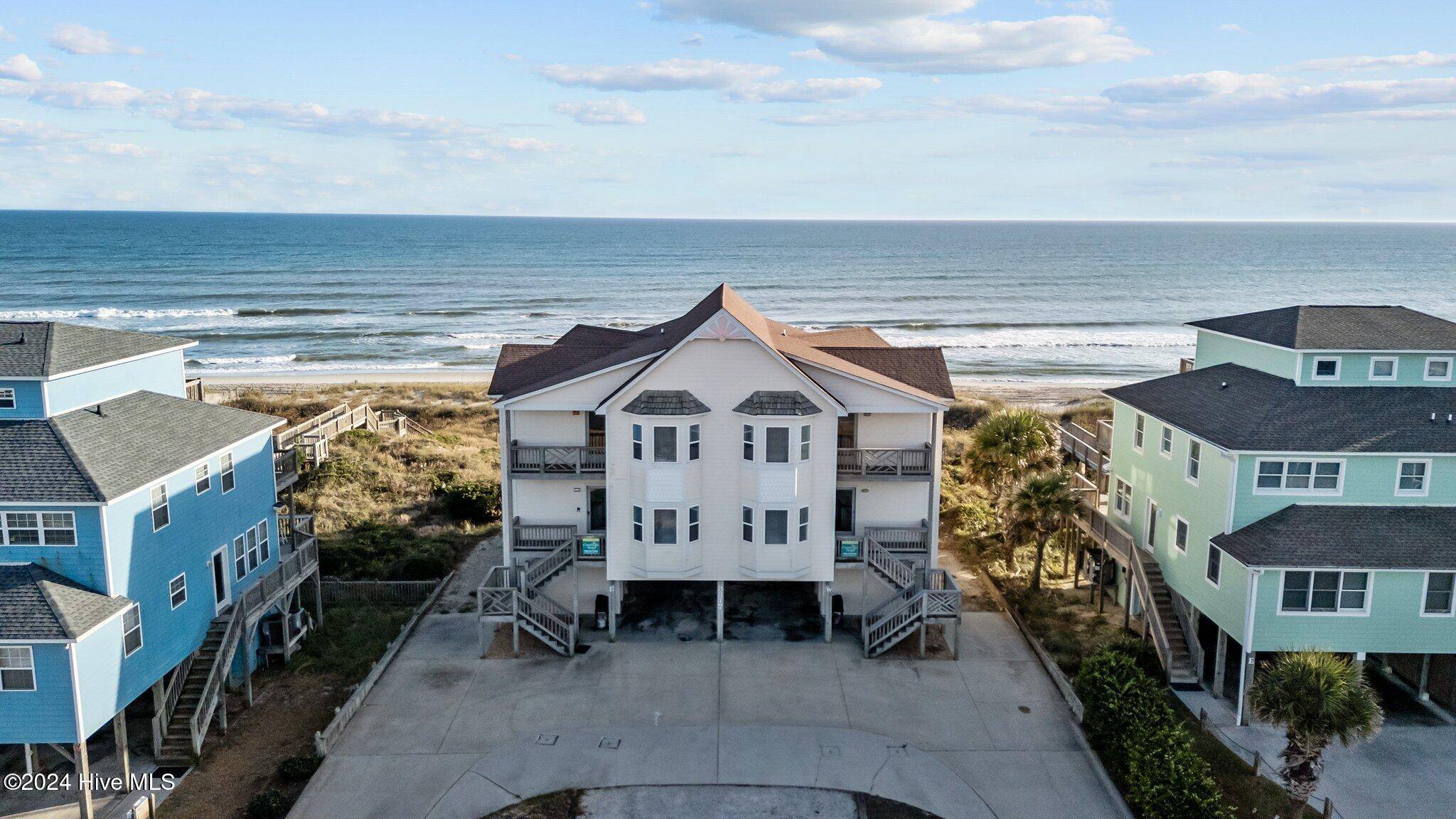 Emerald Isle, NC 28594,3317 Ocean DR #West