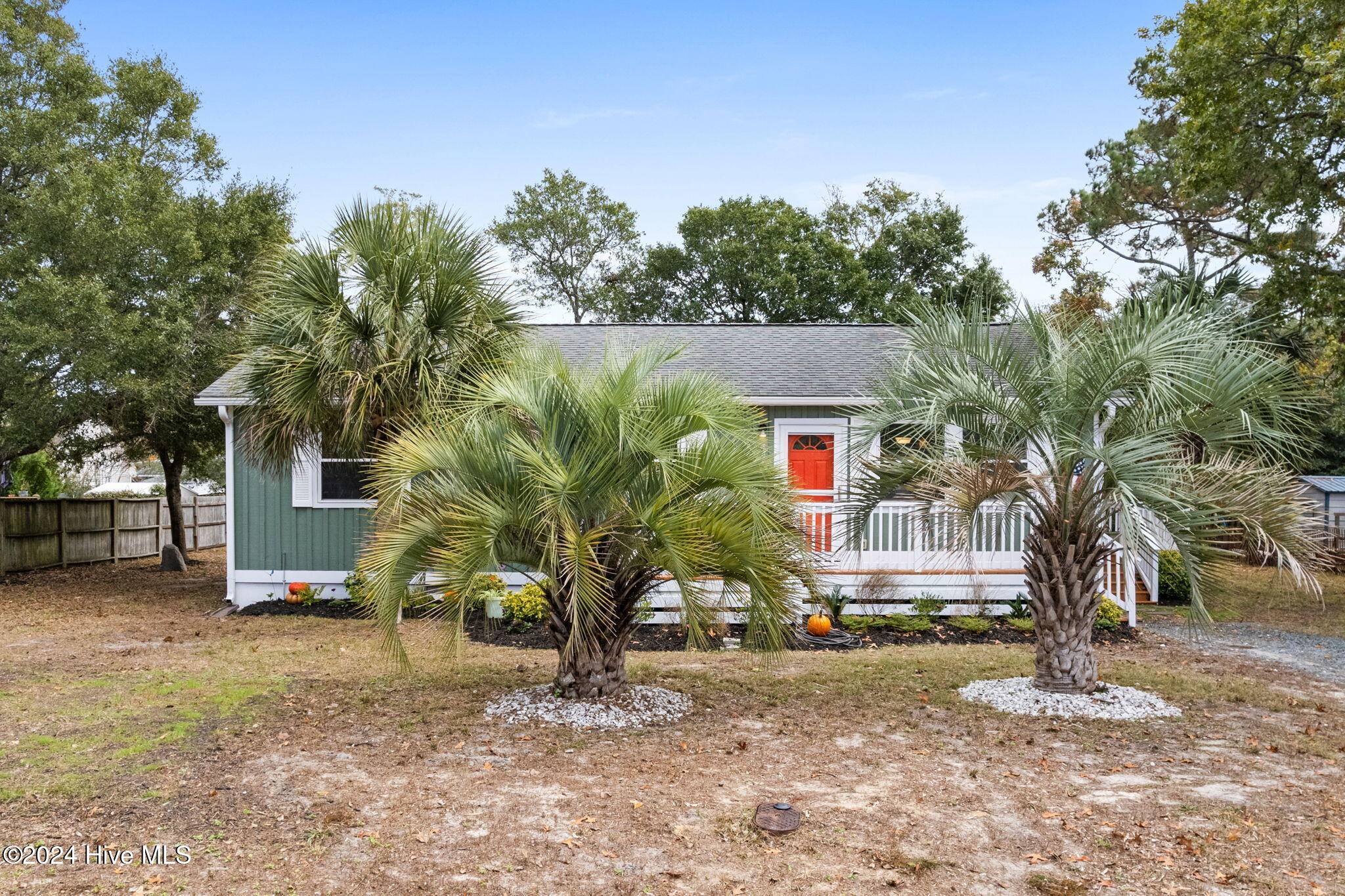 Oak Island, NC 28465,146 NE 5th ST