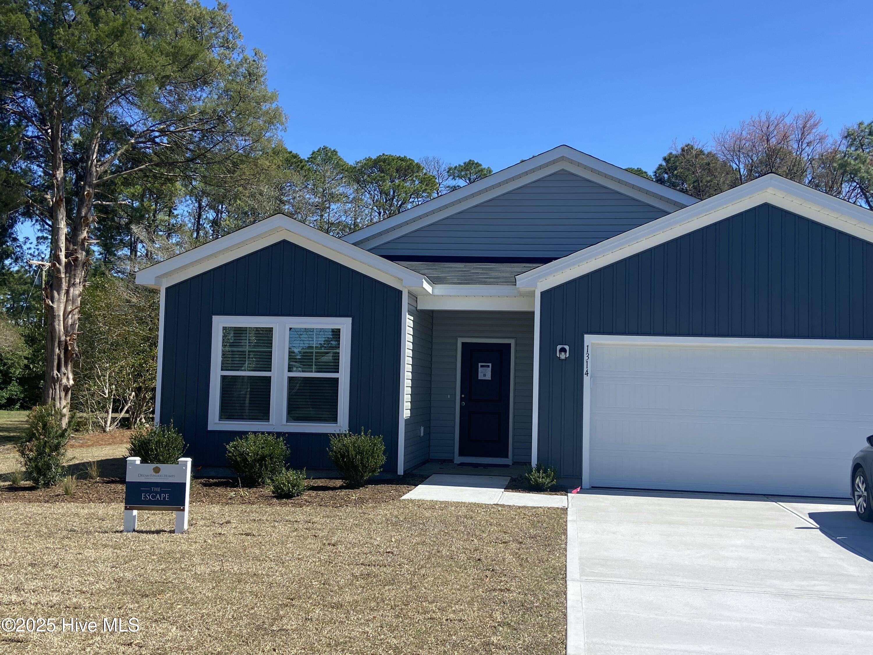 New Bern, NC 28560,919 Sea Holly CT