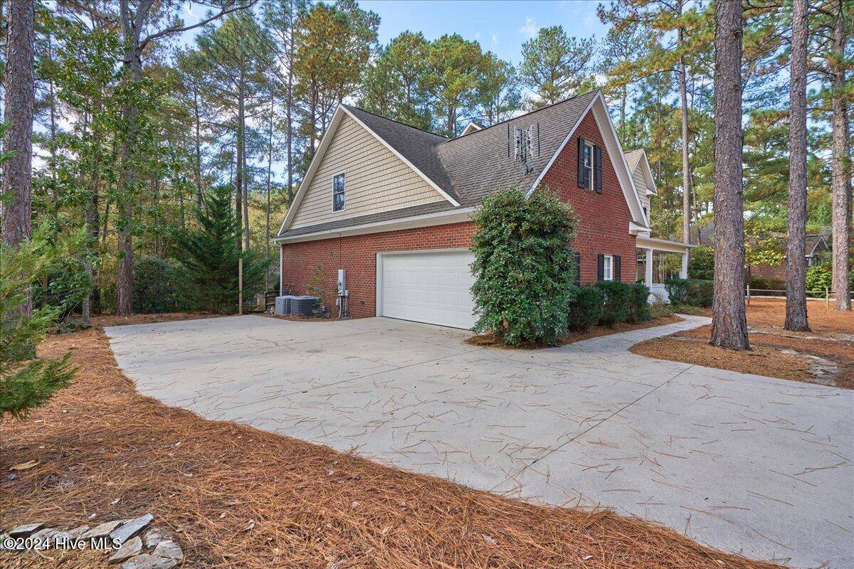 Pinehurst, NC 28374,250 Pine Vista DR