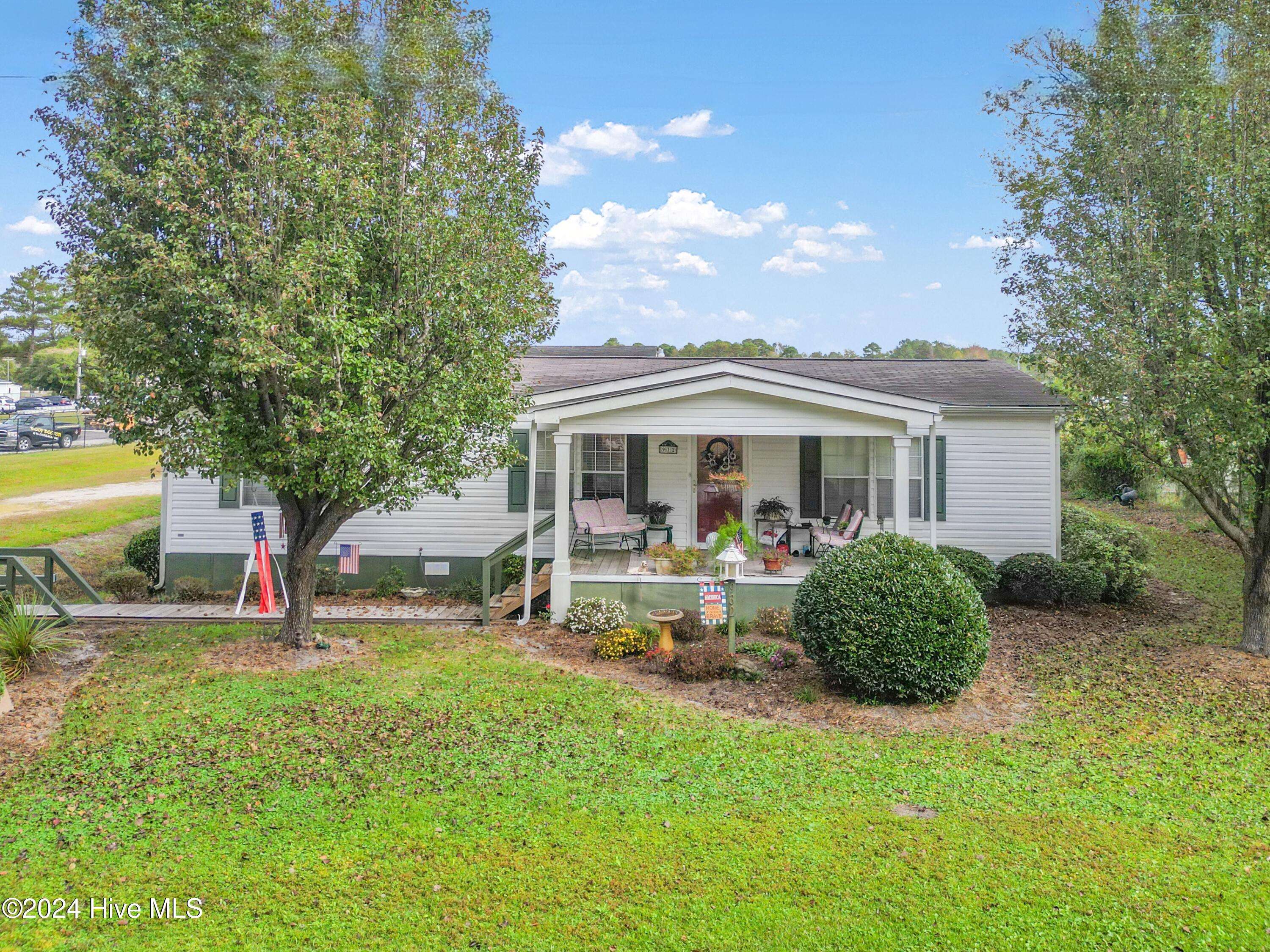 Calabash, NC 28467,932 Charlotte AVE SW