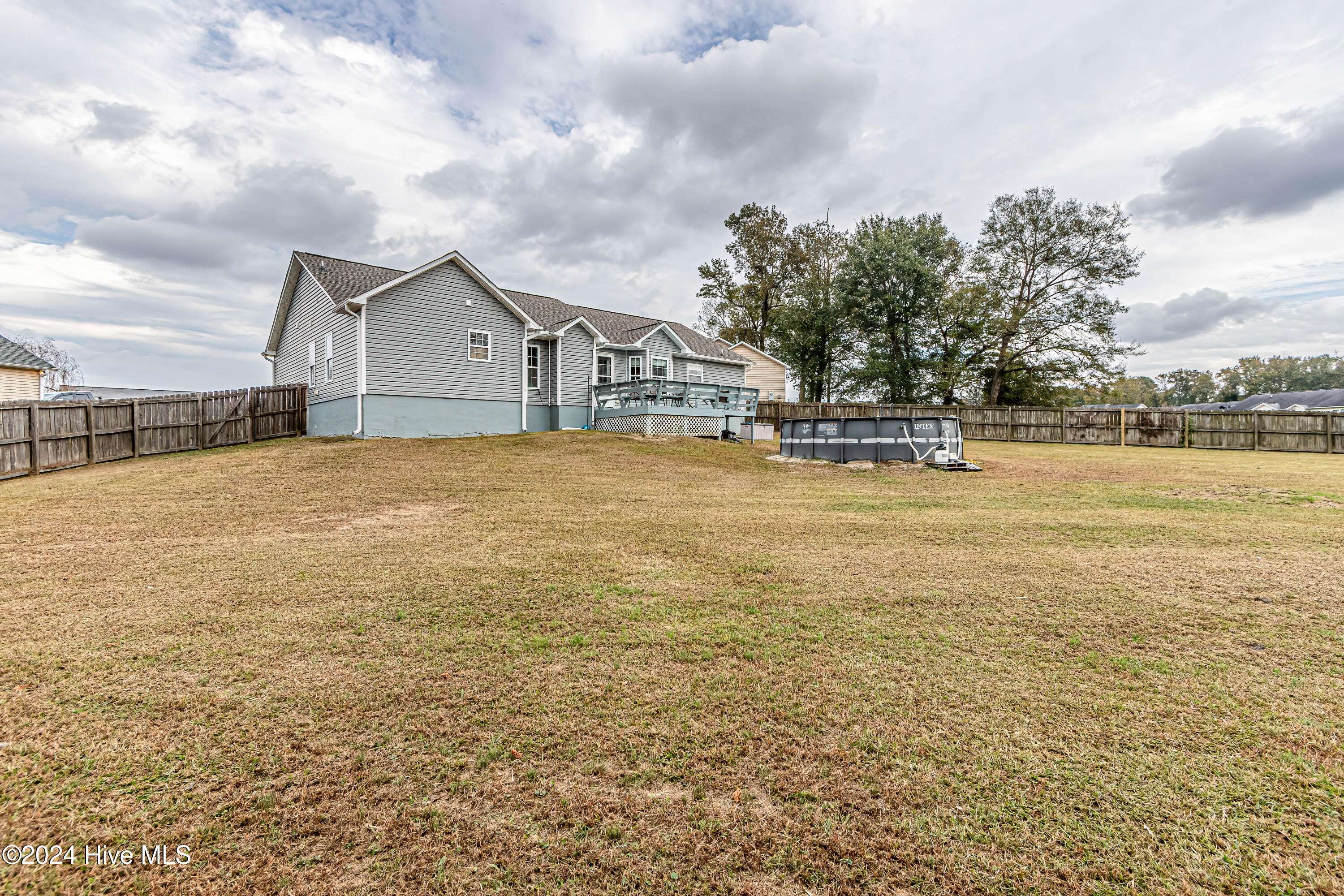 Richlands, NC 28574,111 Pebble Grove DR