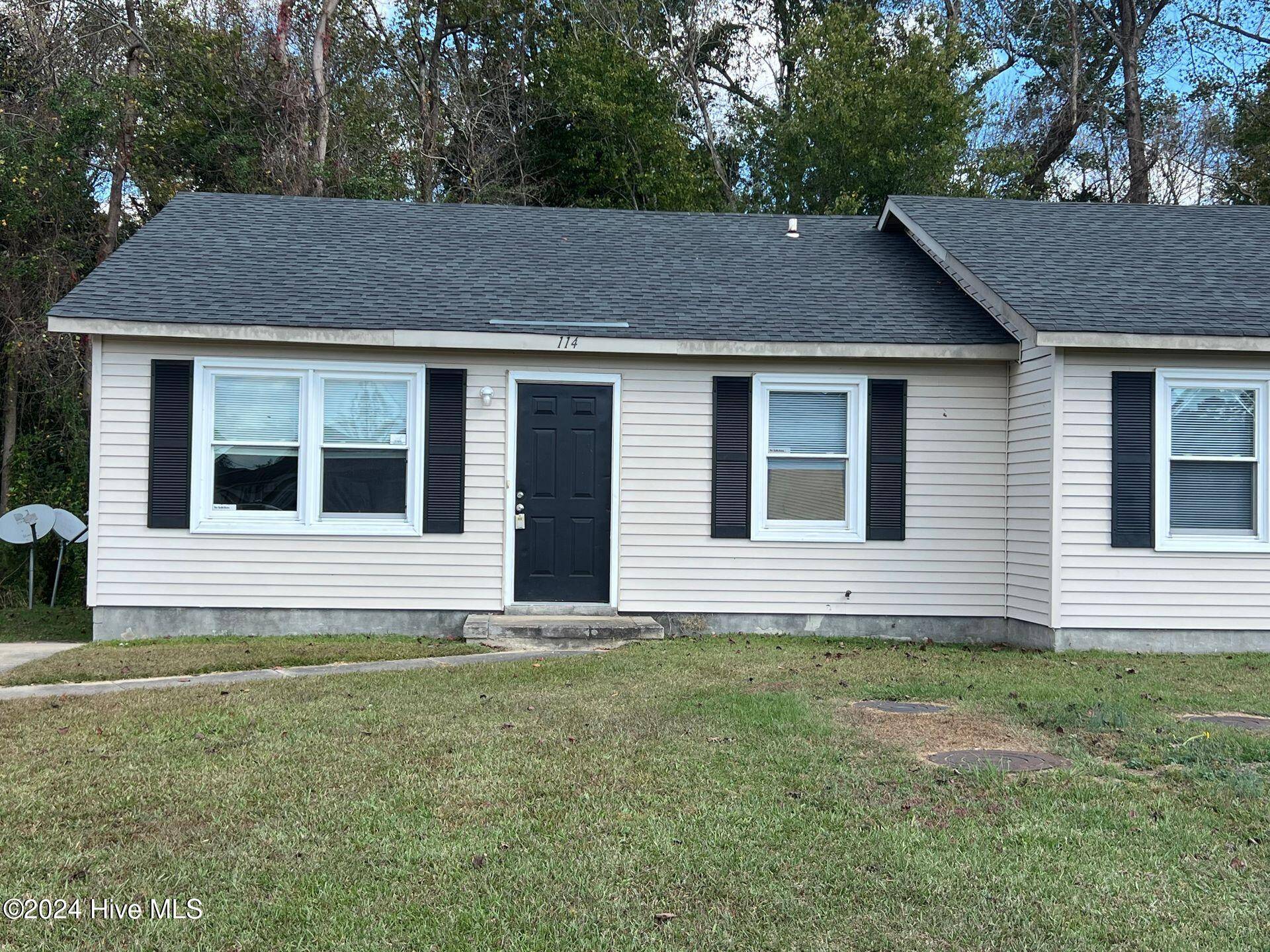 Jacksonville, NC 28540,114 Stallion DR