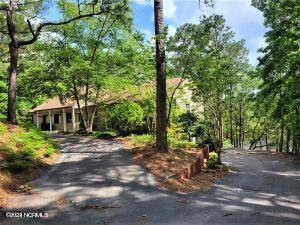 Southern Pines, NC 28387,512 Dundee TRL