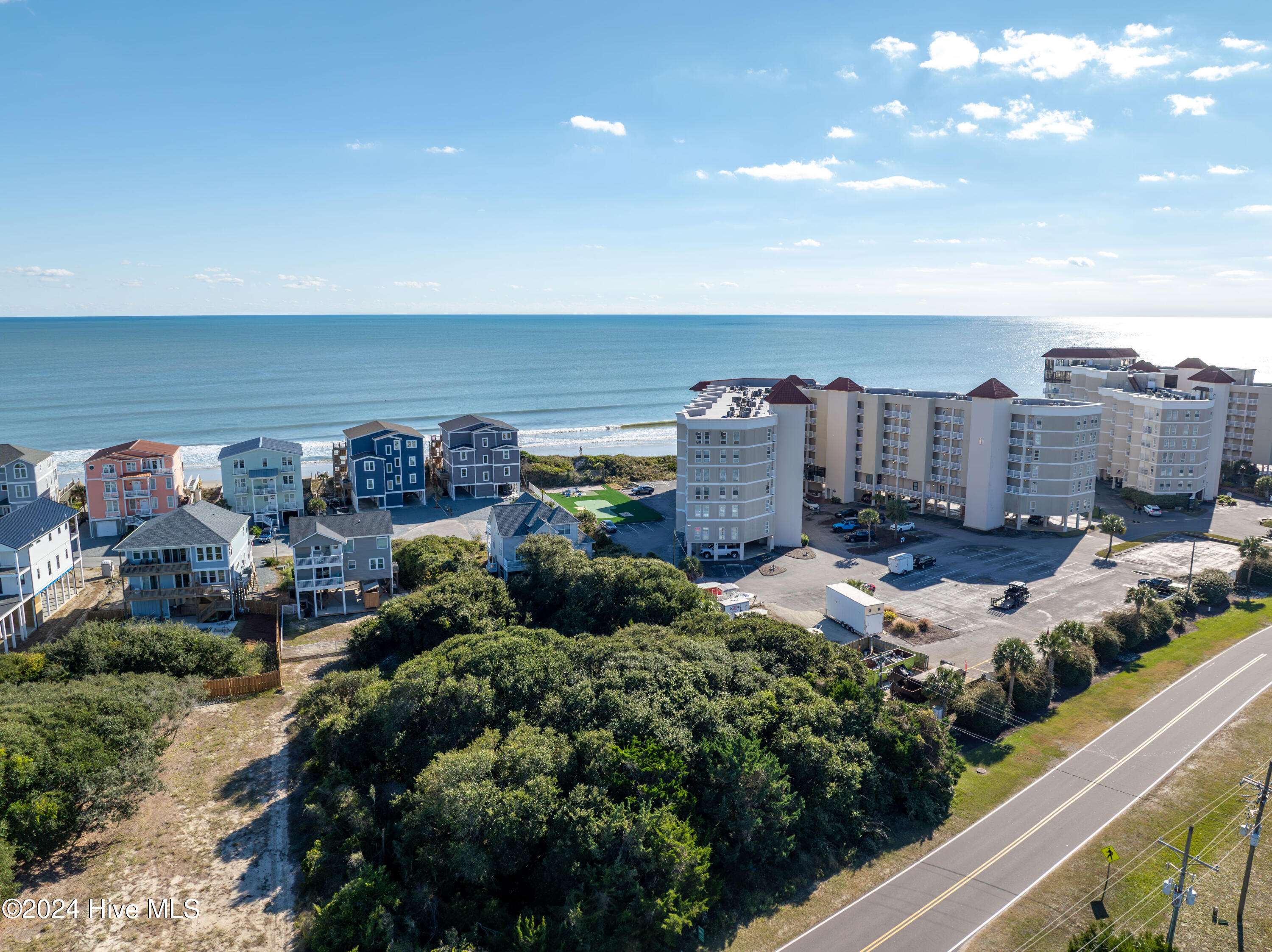 North Topsail Beach, NC 28460,2048 New River Inlet RD