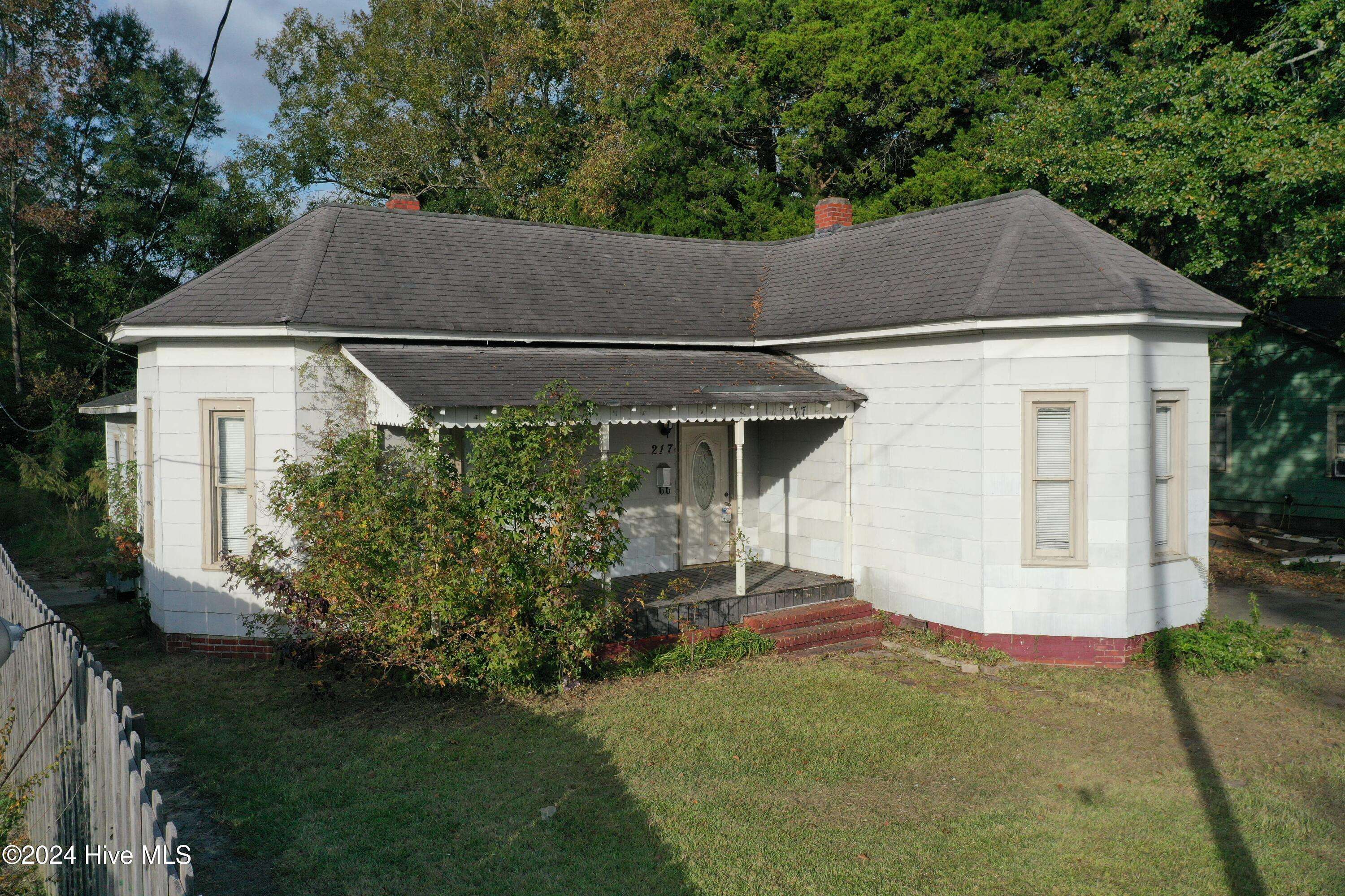 Whiteville, NC 28472,217 E Virgil ST