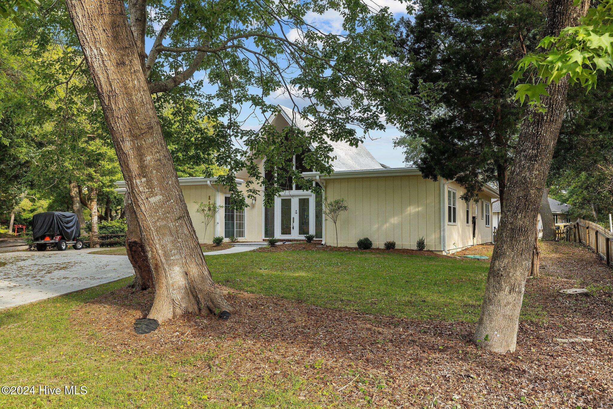 Pine Knoll Shores, NC 28512,119 Loblolly DR