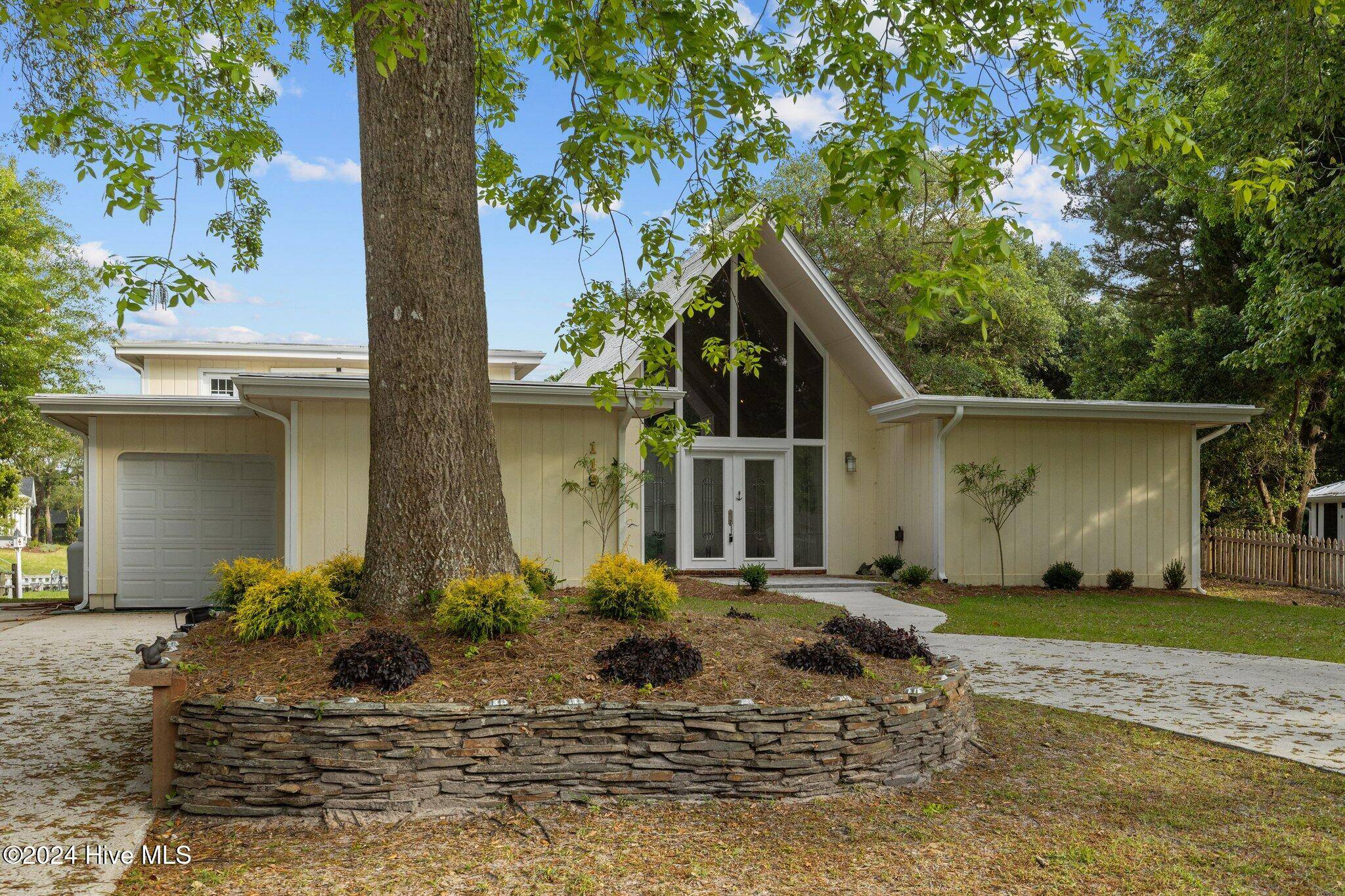 Pine Knoll Shores, NC 28512,119 Loblolly DR