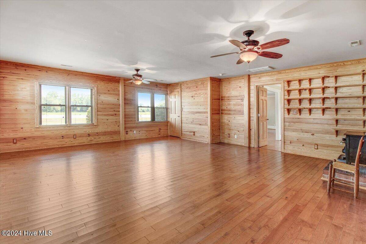 Pink Hill, NC 28572,1084 Jonestown RD