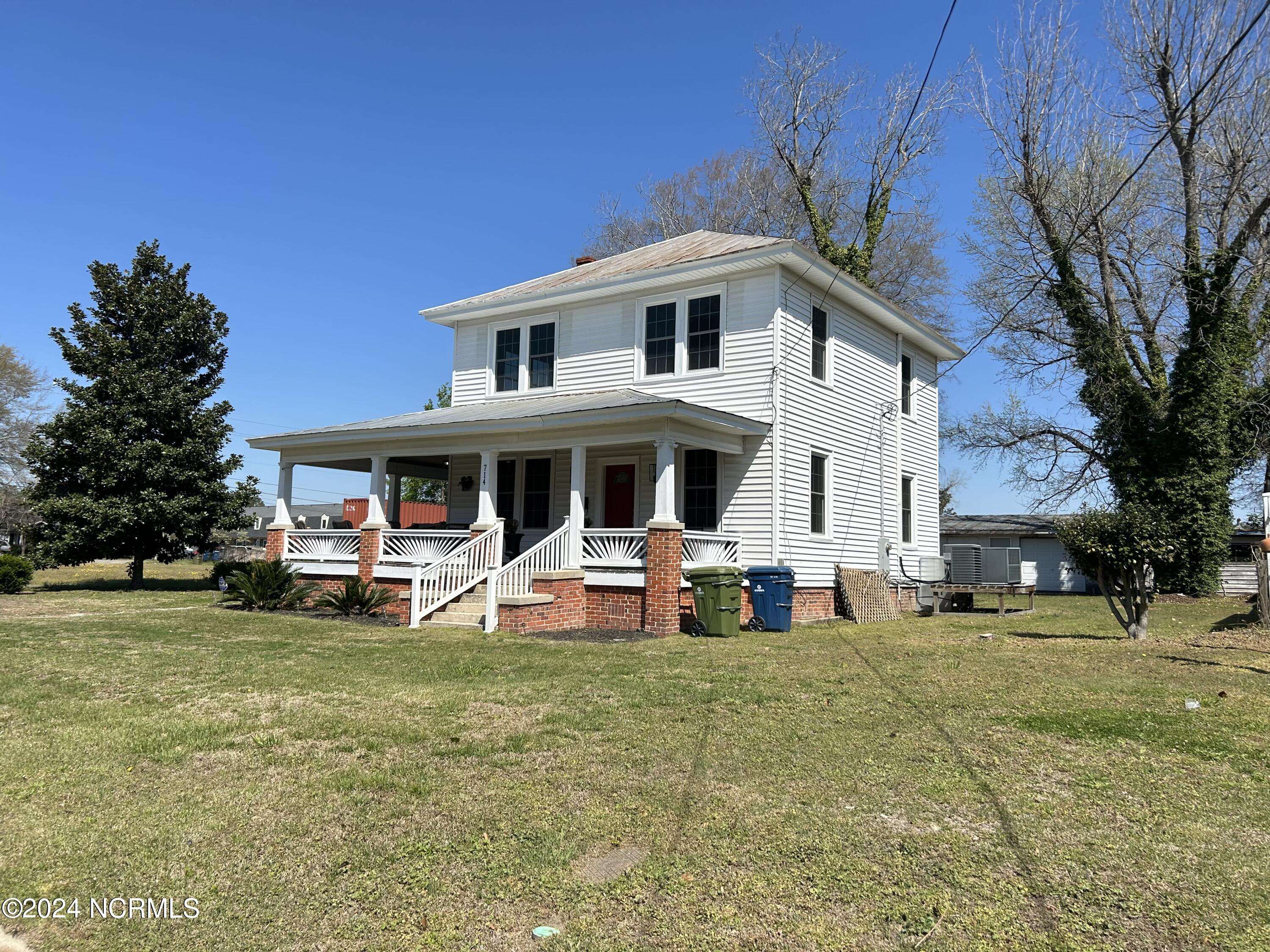Washington, NC 27889,714 E 8th ST