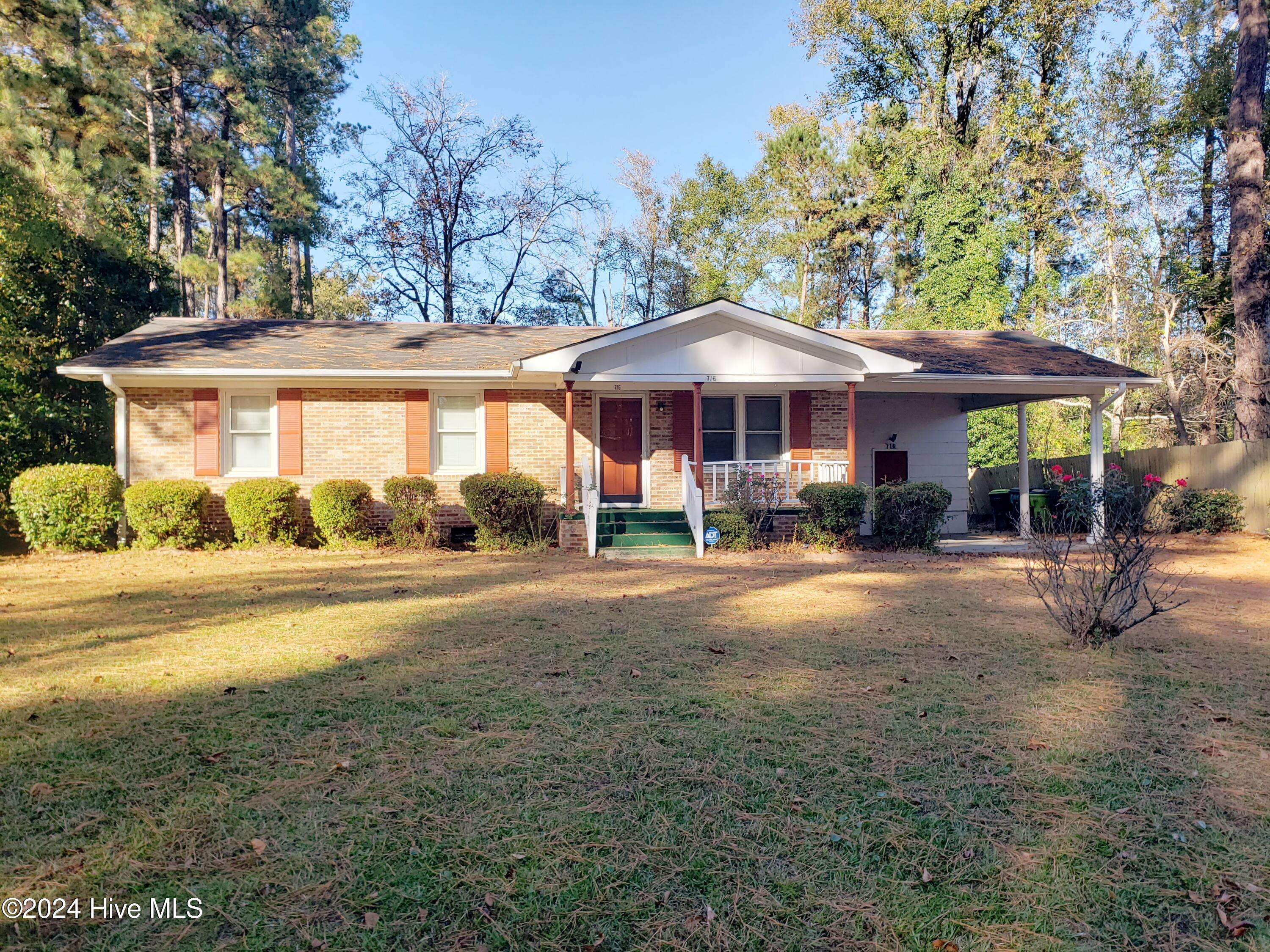 Whiteville, NC 28472,716 W Burkhead ST