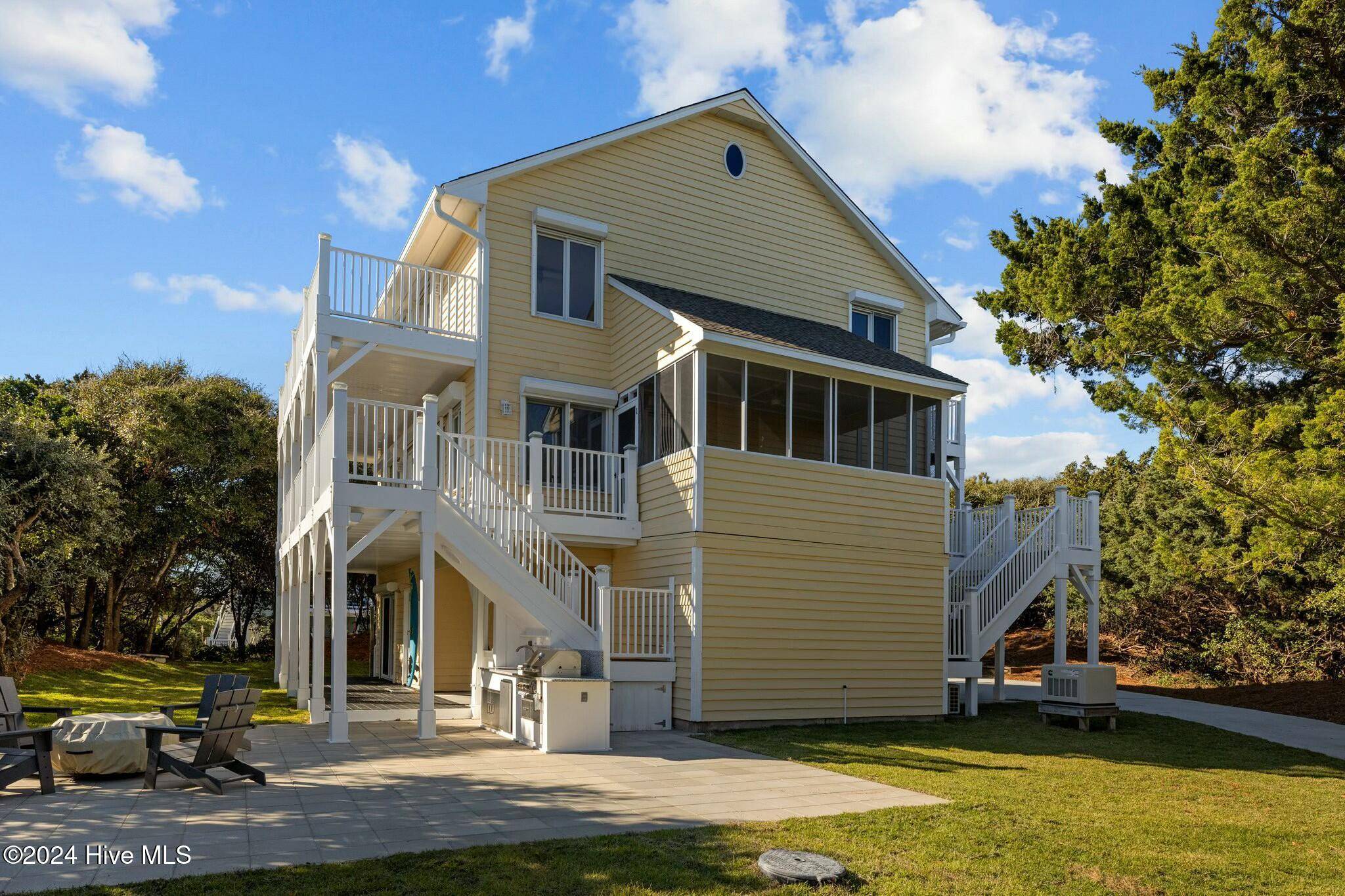 Emerald Isle, NC 28594,103 Grace CT