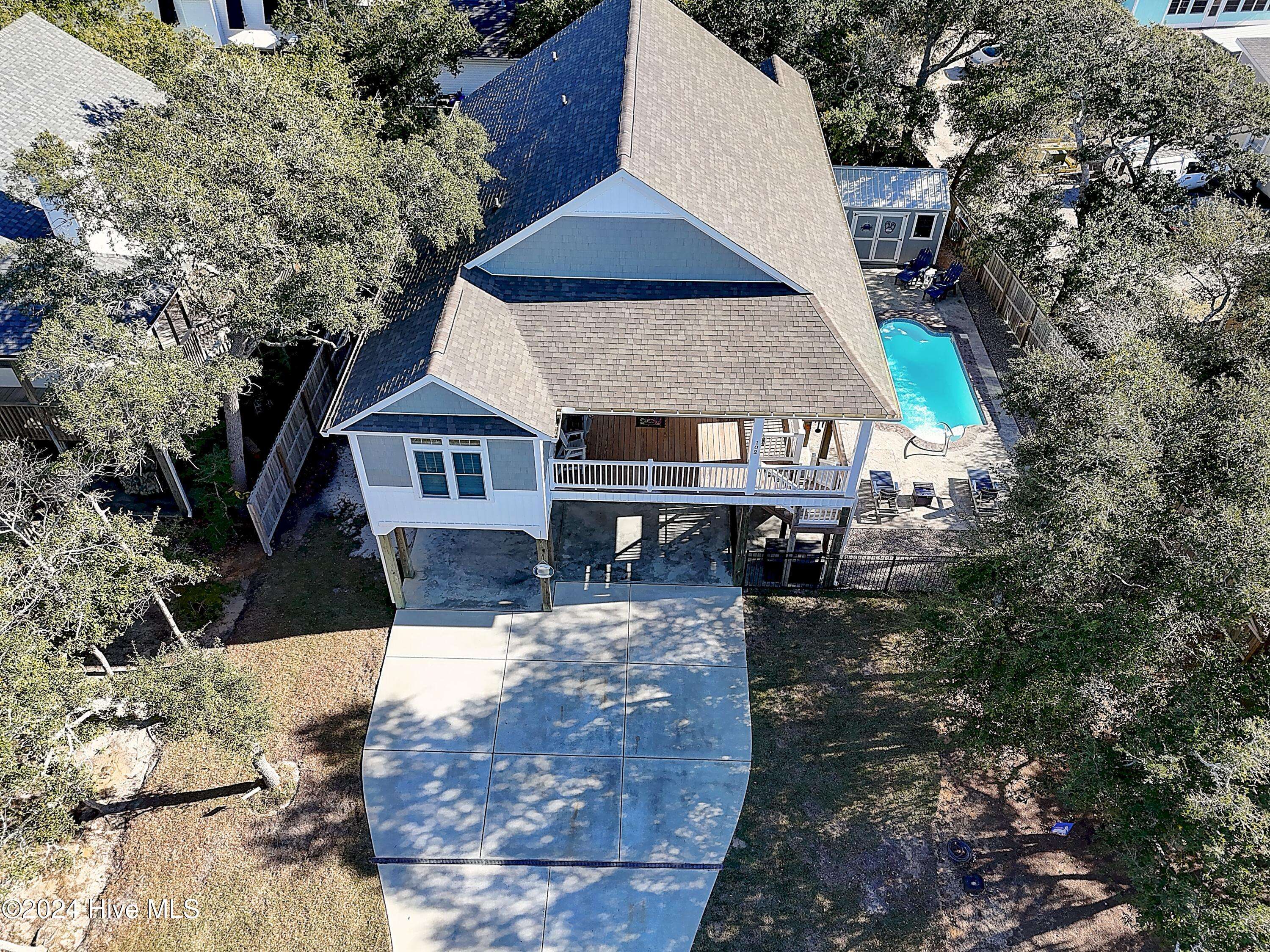 Oak Island, NC 28465,102 NE 54th ST