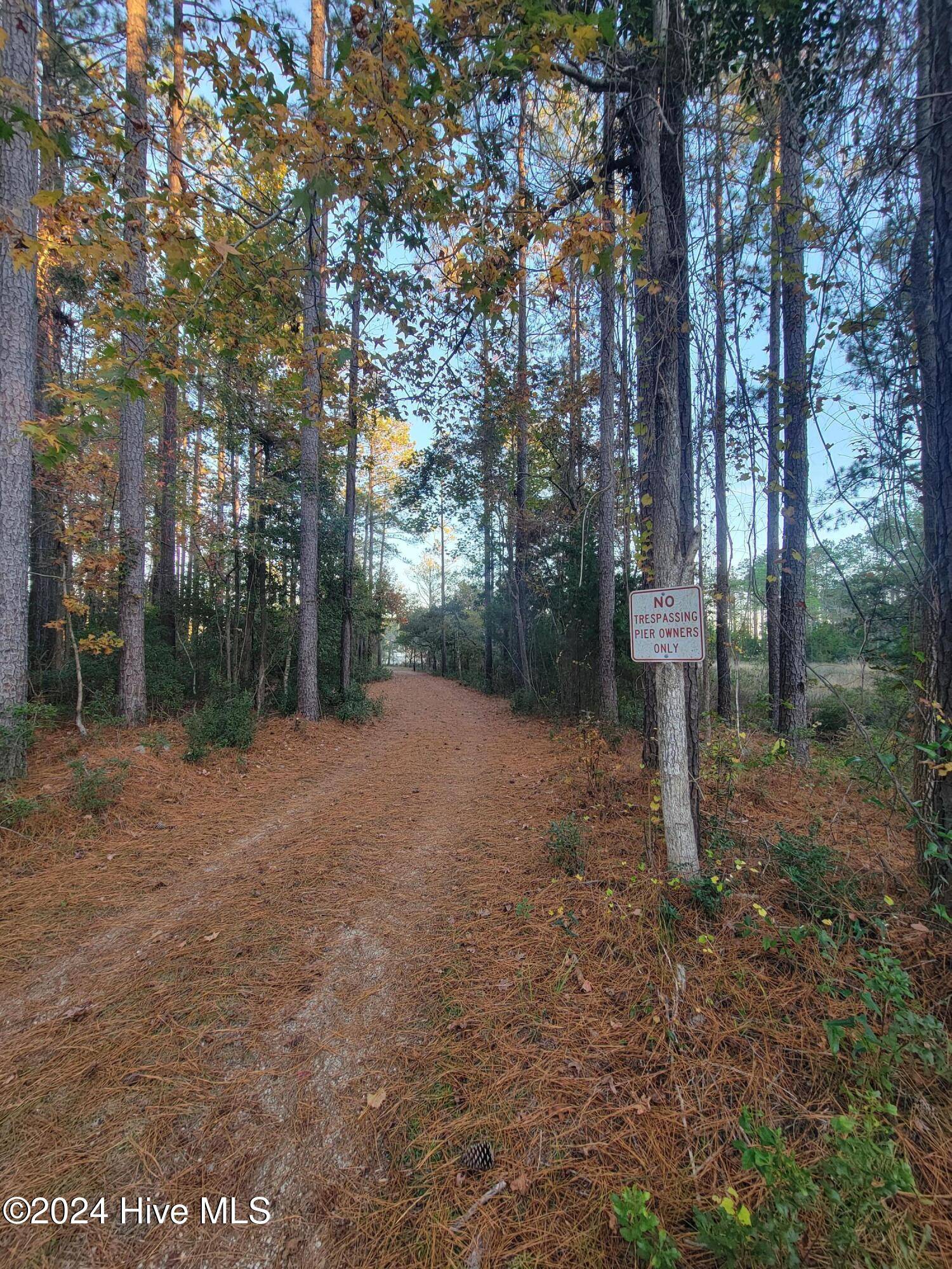 Oriental, NC 28571,258 Port DR