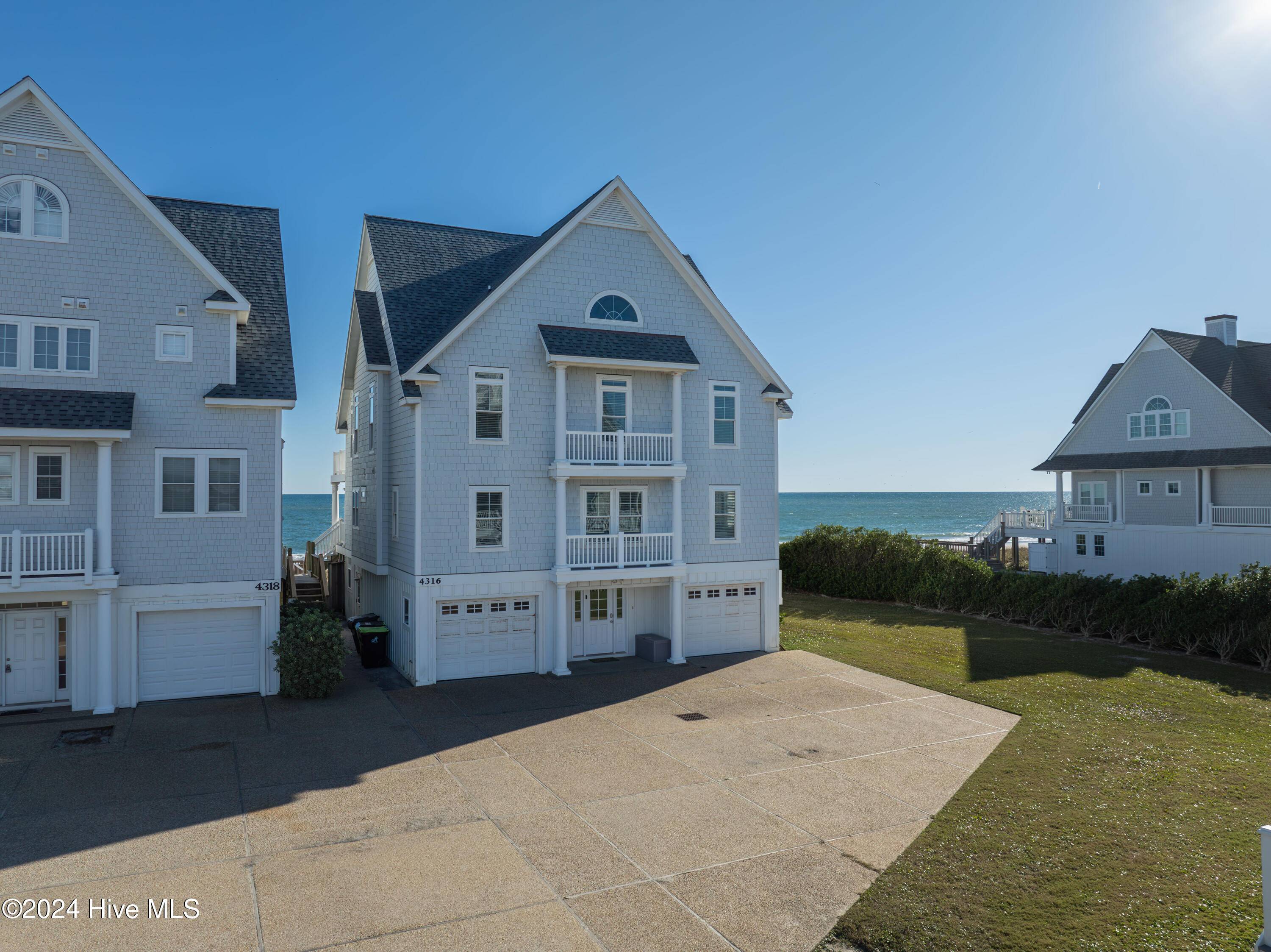 North Topsail Beach, NC 28460,4316 Island DR