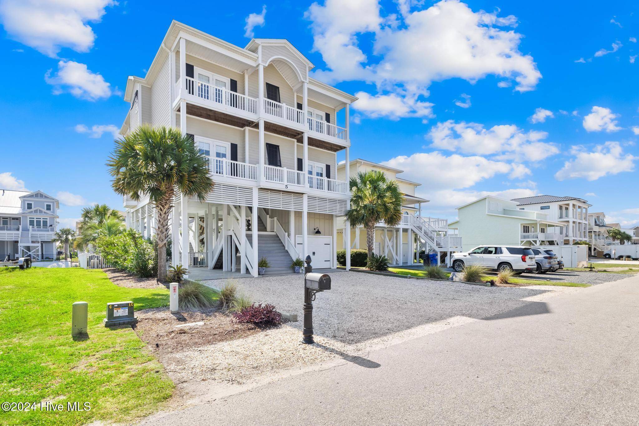 Ocean Isle Beach, NC 28469,5 Dare ST