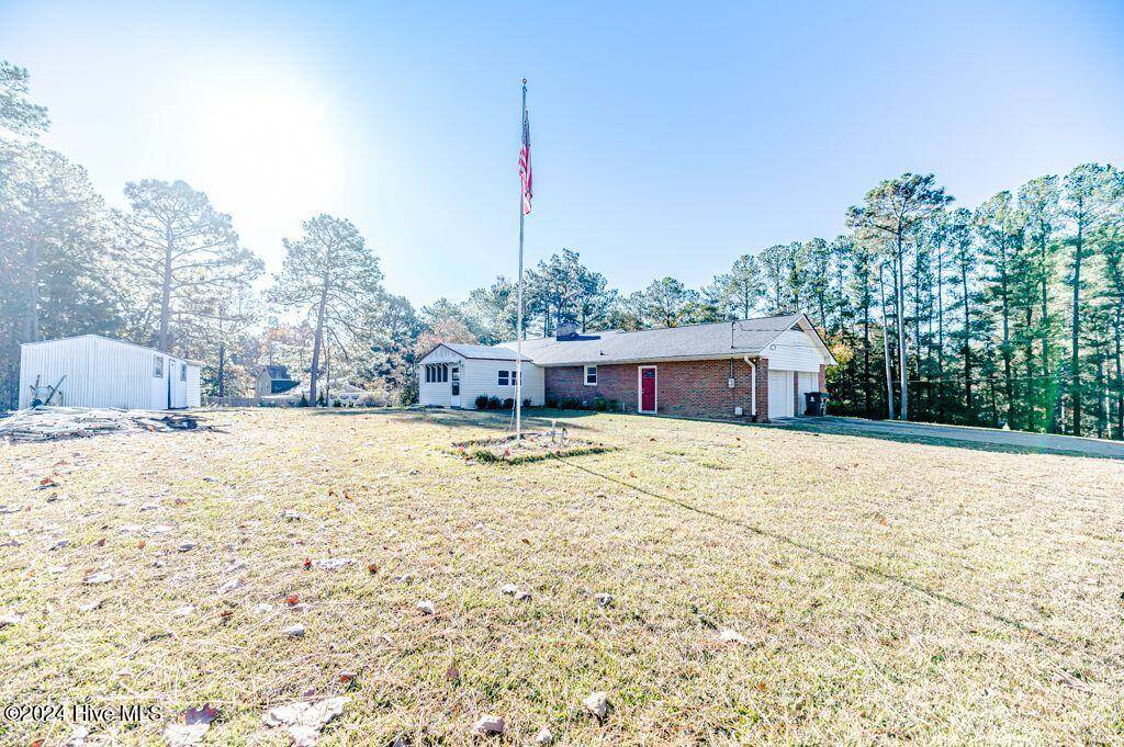 Southern Pines, NC 28387,1111 N Glenwood TRL