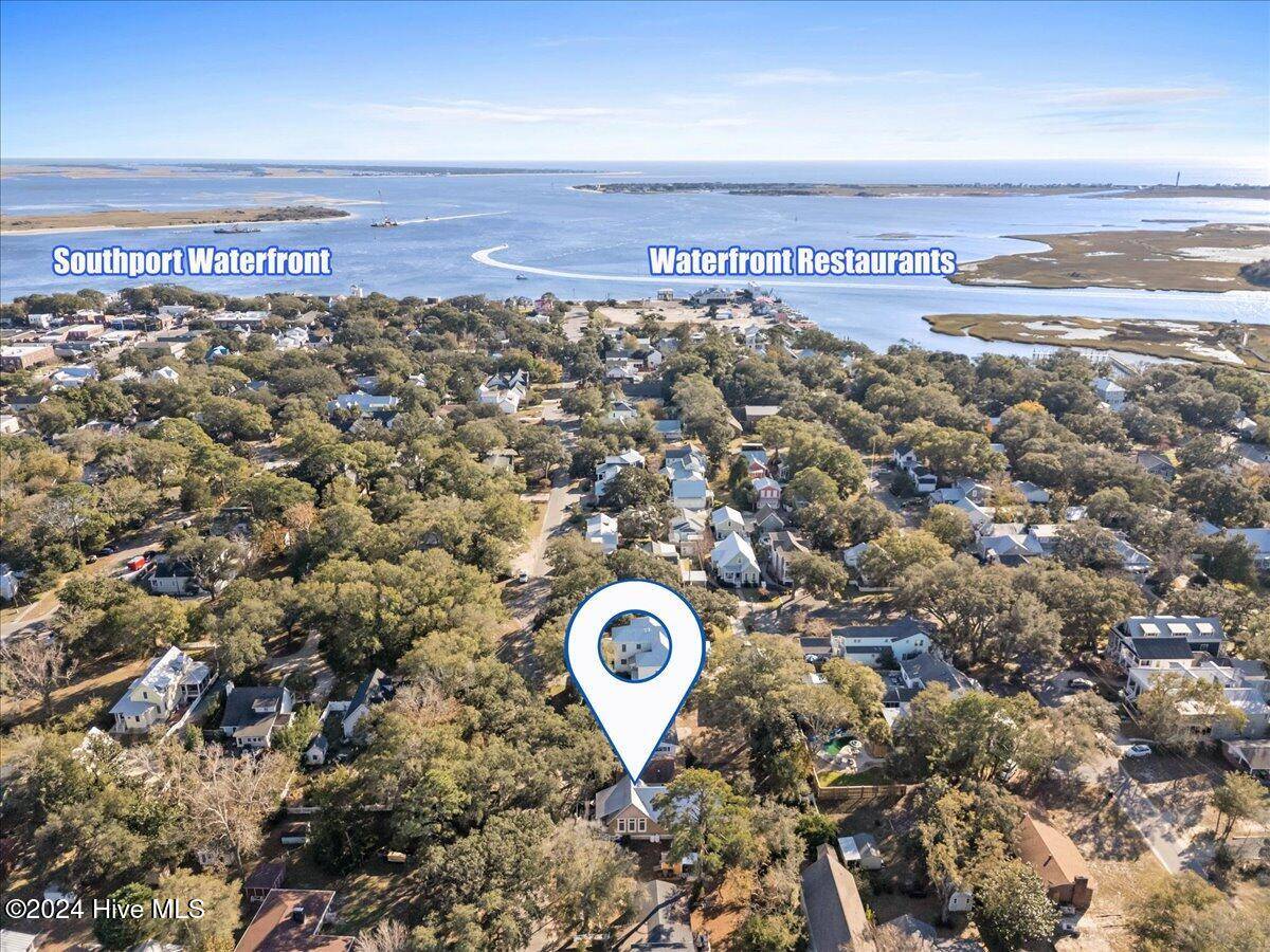 Southport, NC 28461,413 N Caswell AVE